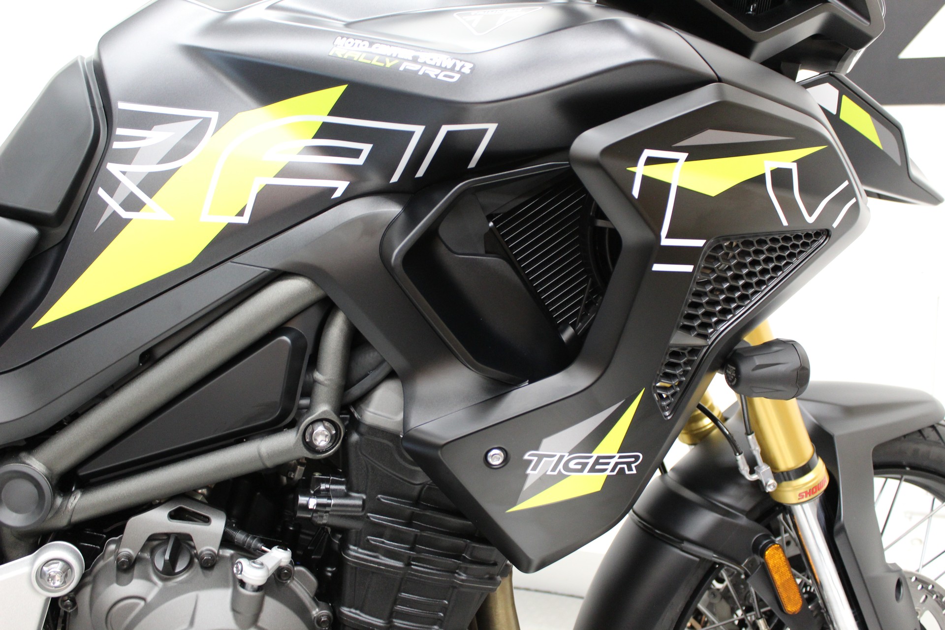 TRIUMPH Tiger 1200 Desert Edition-image-5
