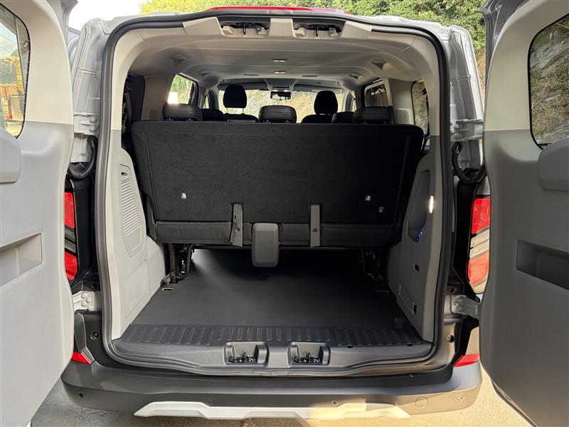 FORD Transit Custom Combi 320 L1H1 Trail Automat 4x4-image-9