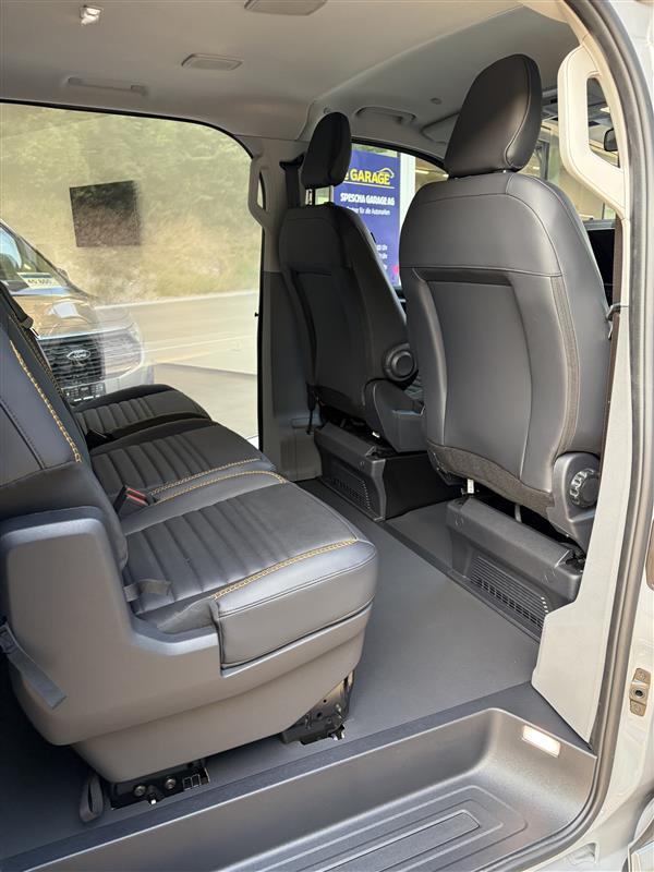 FORD Transit Custom Combi 320 L1H1 Trail Automat 4x4-image-7