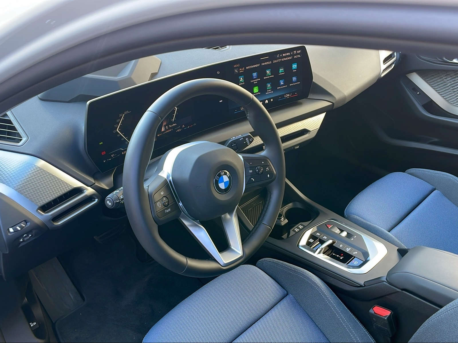 BMW 120i M Sport Pro Steptronic-image-5