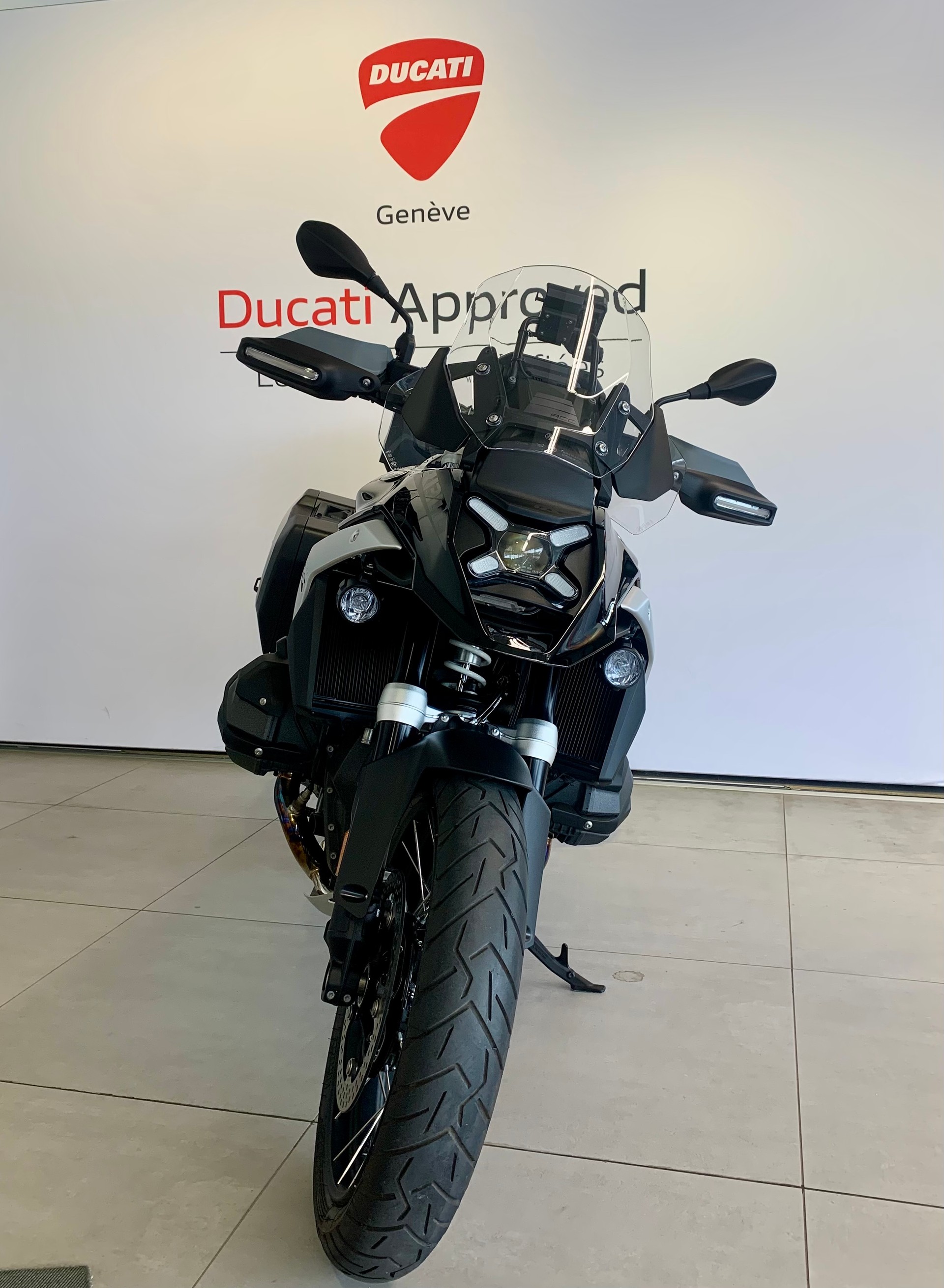 BMW R 1300 GS-showroom-element-2