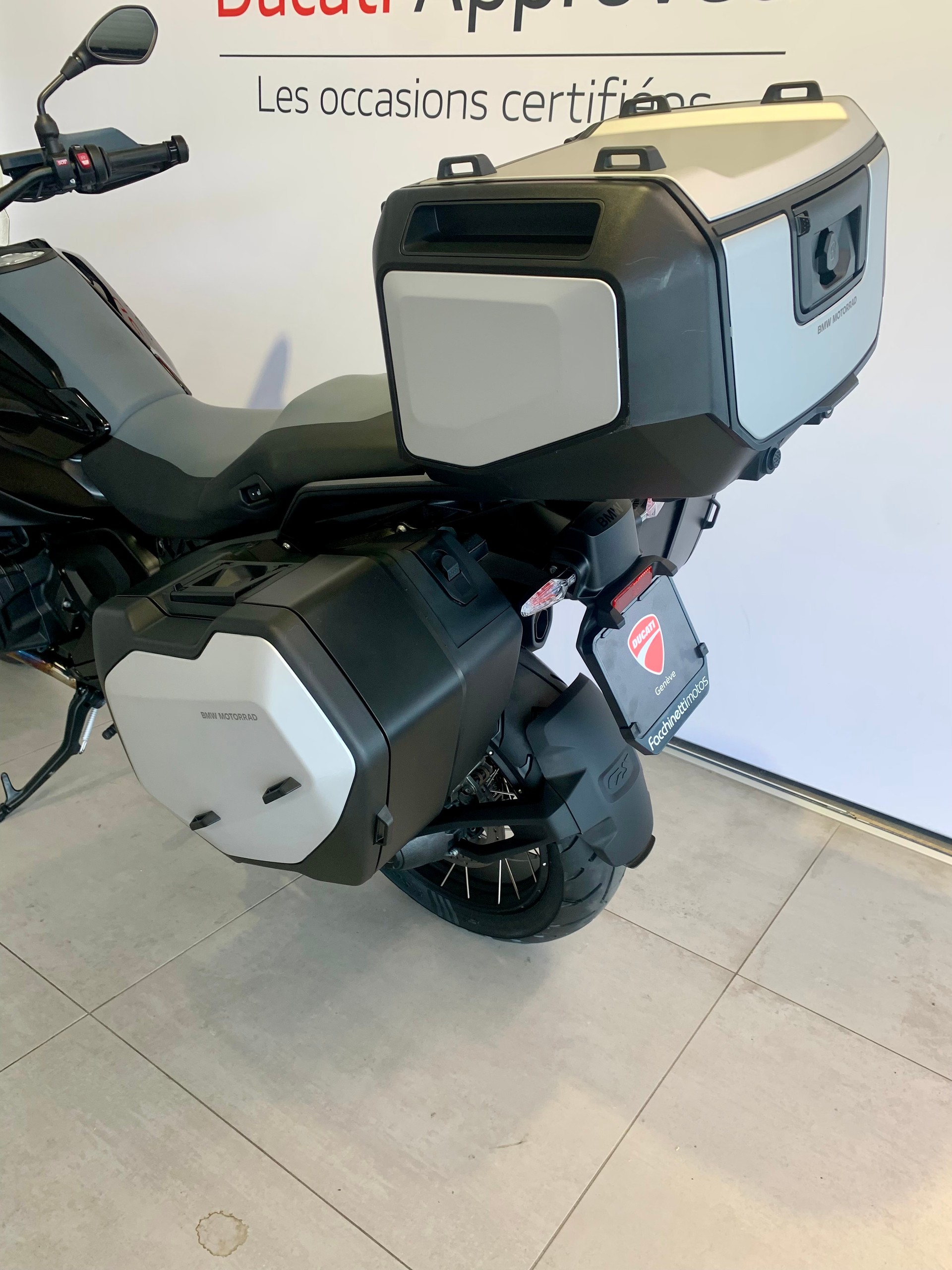 BMW R 1300 GS-image-8