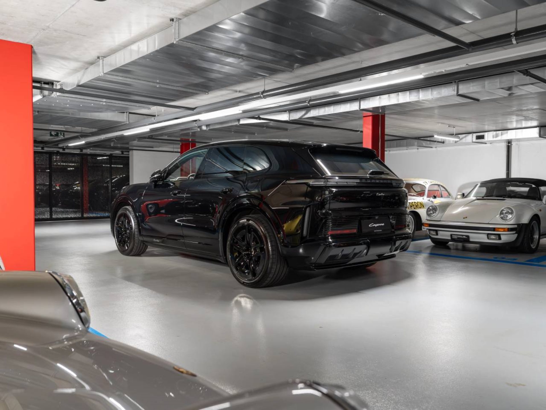 PORSCHE Cayenne Turbo Electric-image-2