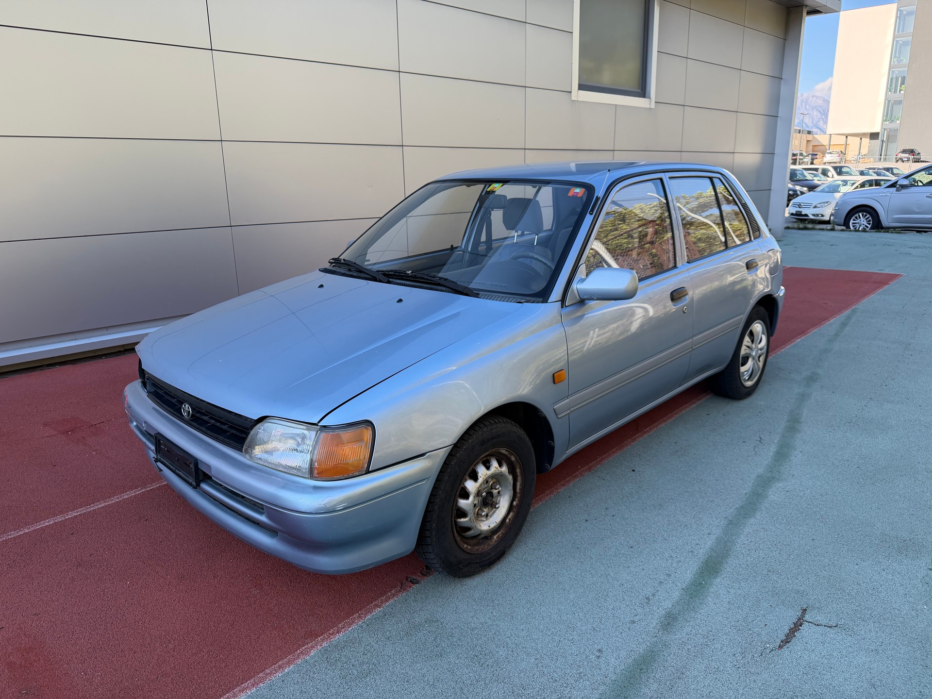 TOYOTA Starlet 1.3 XLi Dance-image-0