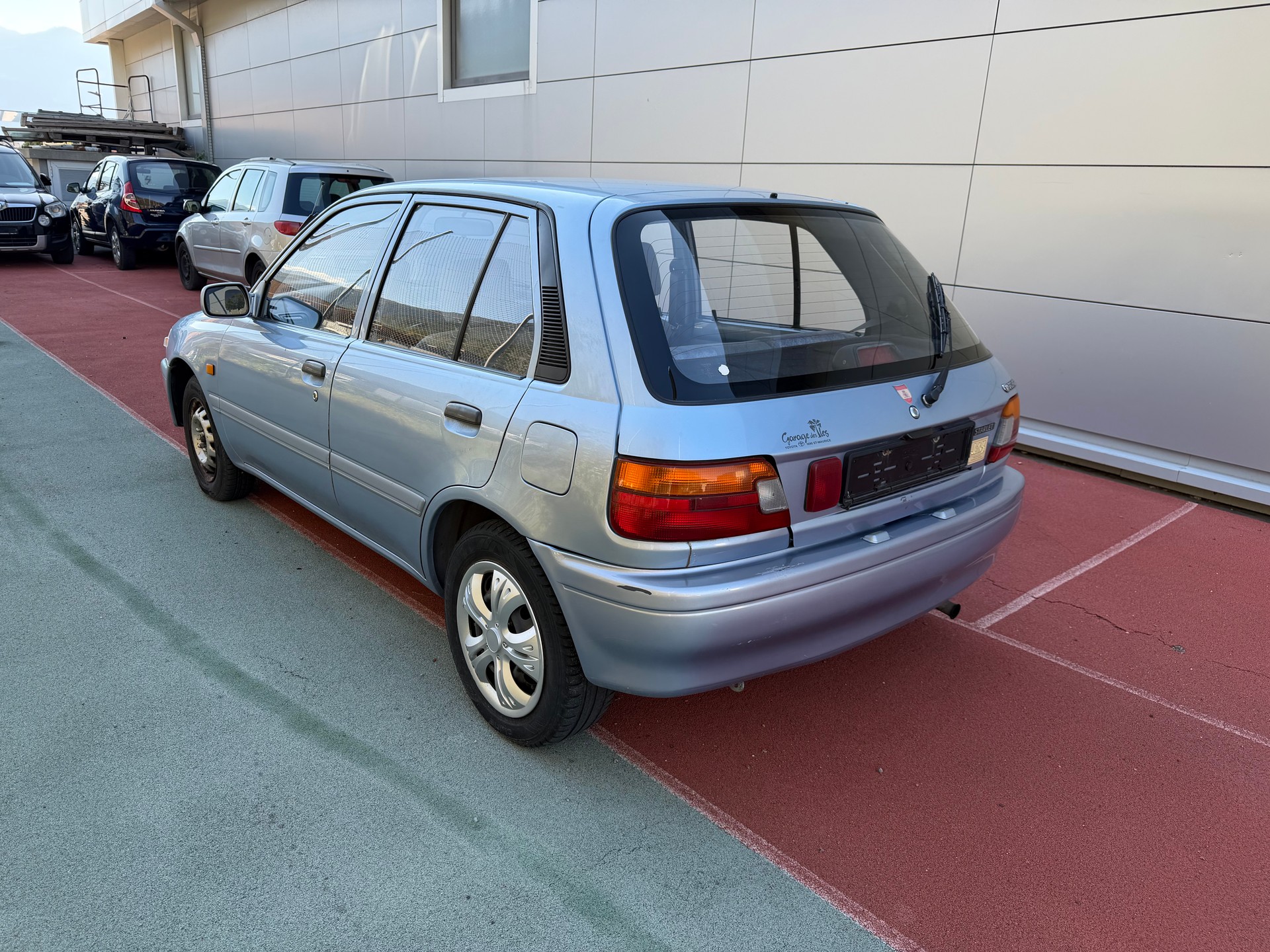 TOYOTA Starlet 1.3 XLi Dance-image-4