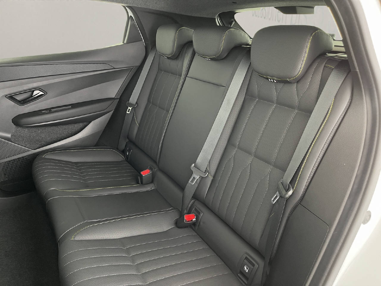 RENAULT Mégane E-Tech iconic-image-7