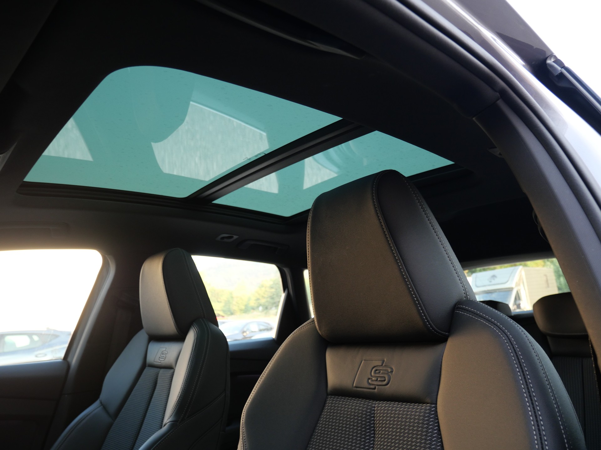 AUDI Q4 e-tron 45 Attraction S-Line quattro *CH-Auto, Panoramadach, 8 Reifen*-image-12