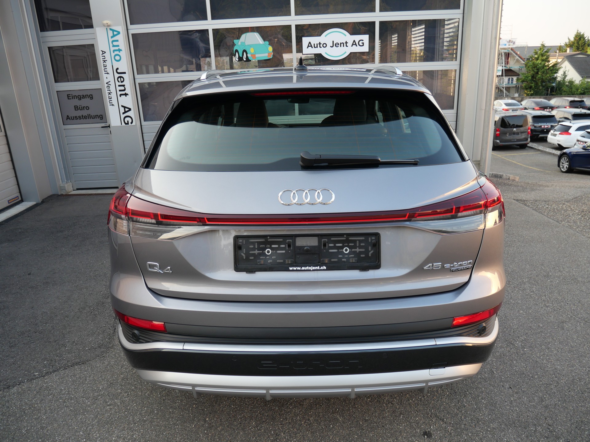 AUDI Q4 e-tron 45 Attraction S-Line quattro *CH-Auto, Panoramadach, 8 Reifen*-image-6