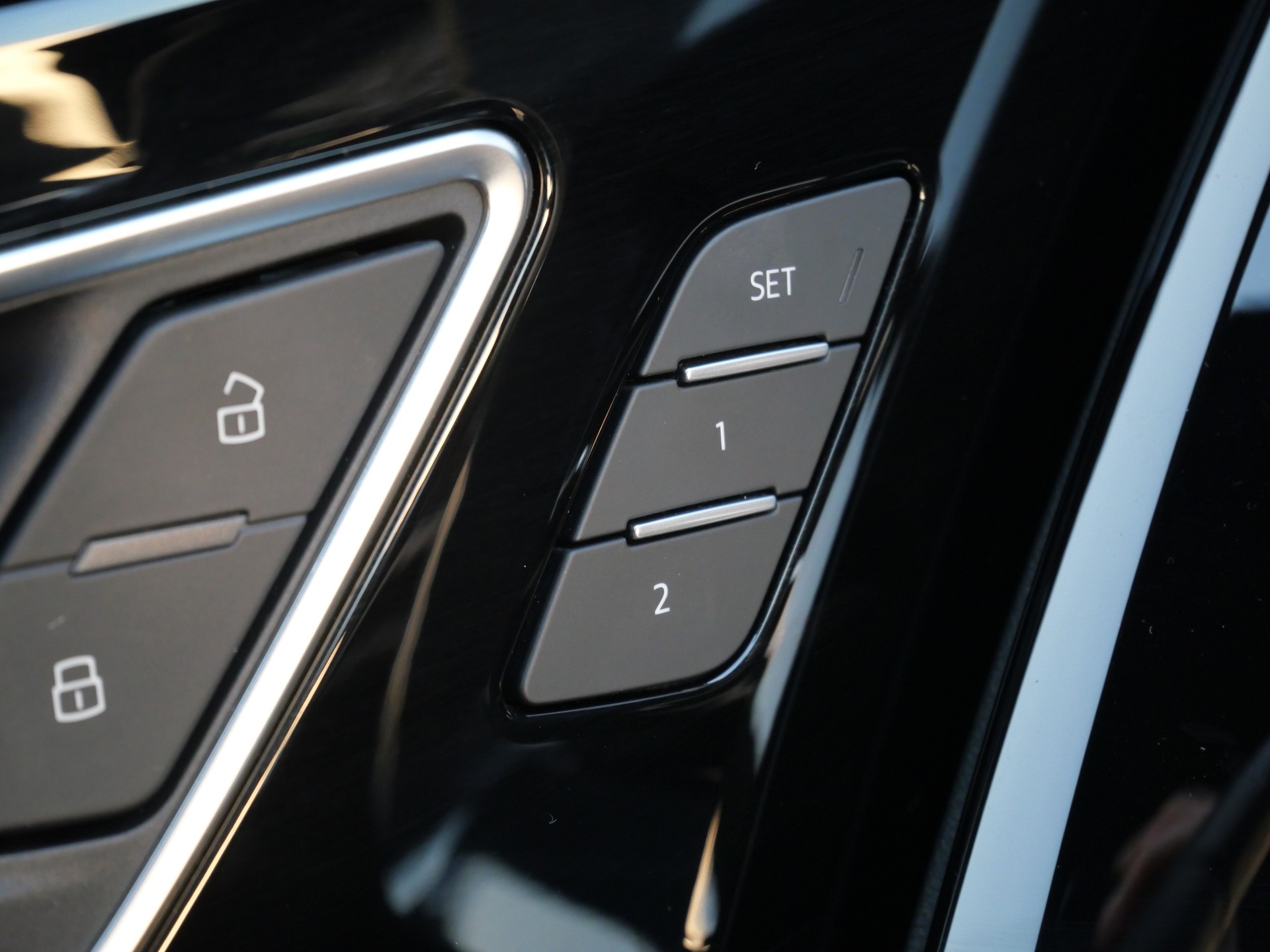 AUDI Q4 e-tron 45 Attraction S-Line quattro *CH-Auto, Panoramadach, 8 Reifen*-image-27