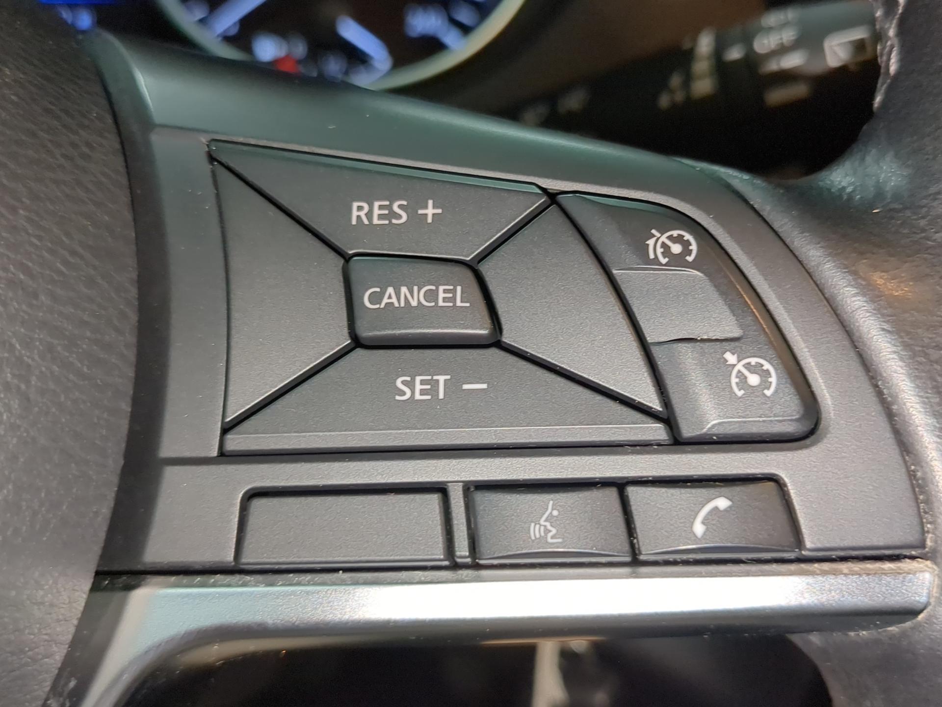 NISSAN Qashqai 1.3 DIG-T Shiro DCT-image-21