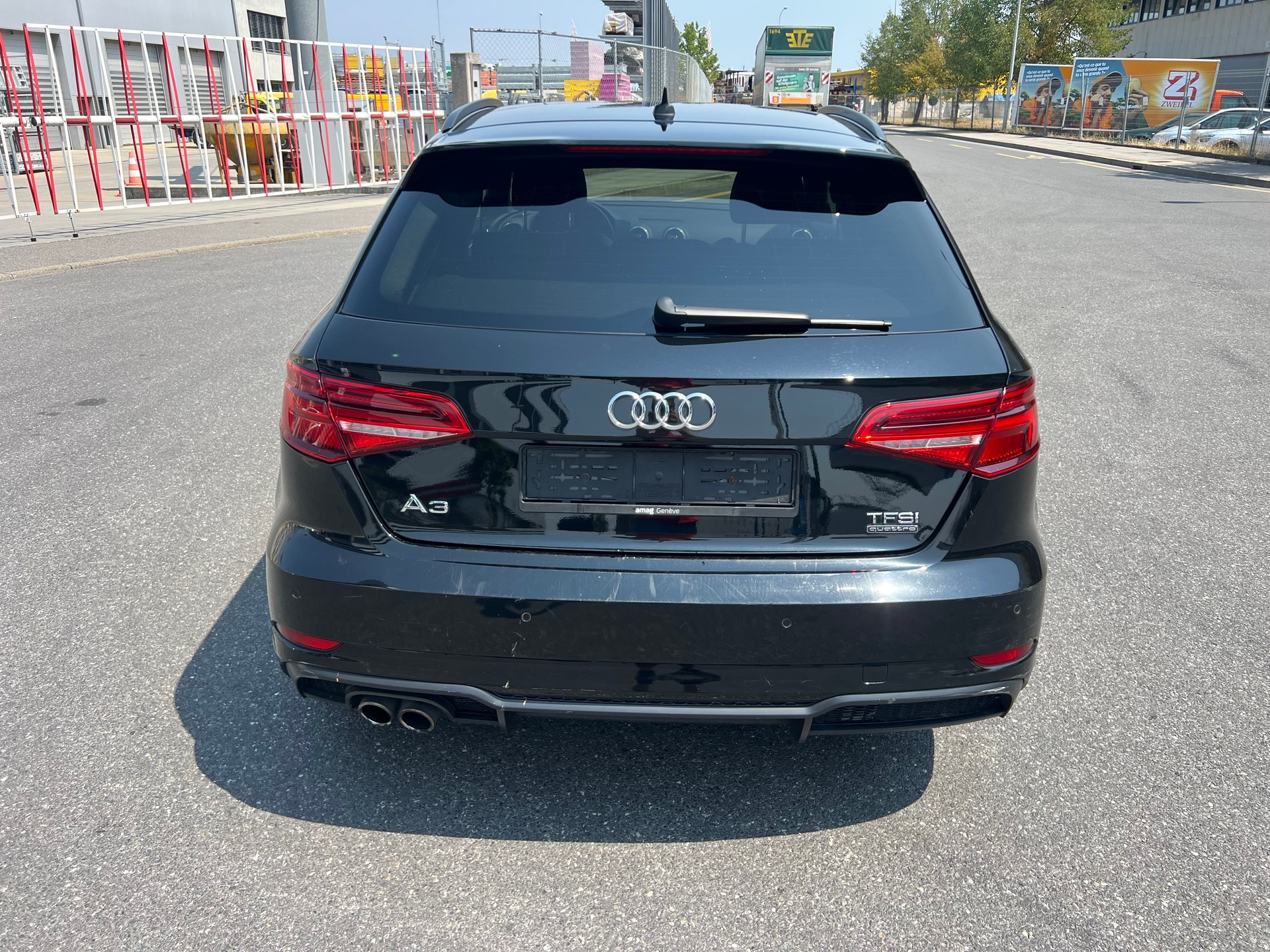 AUDI A3 Sportback 2.0 TFSI Sport quattro S-tronic-image-4