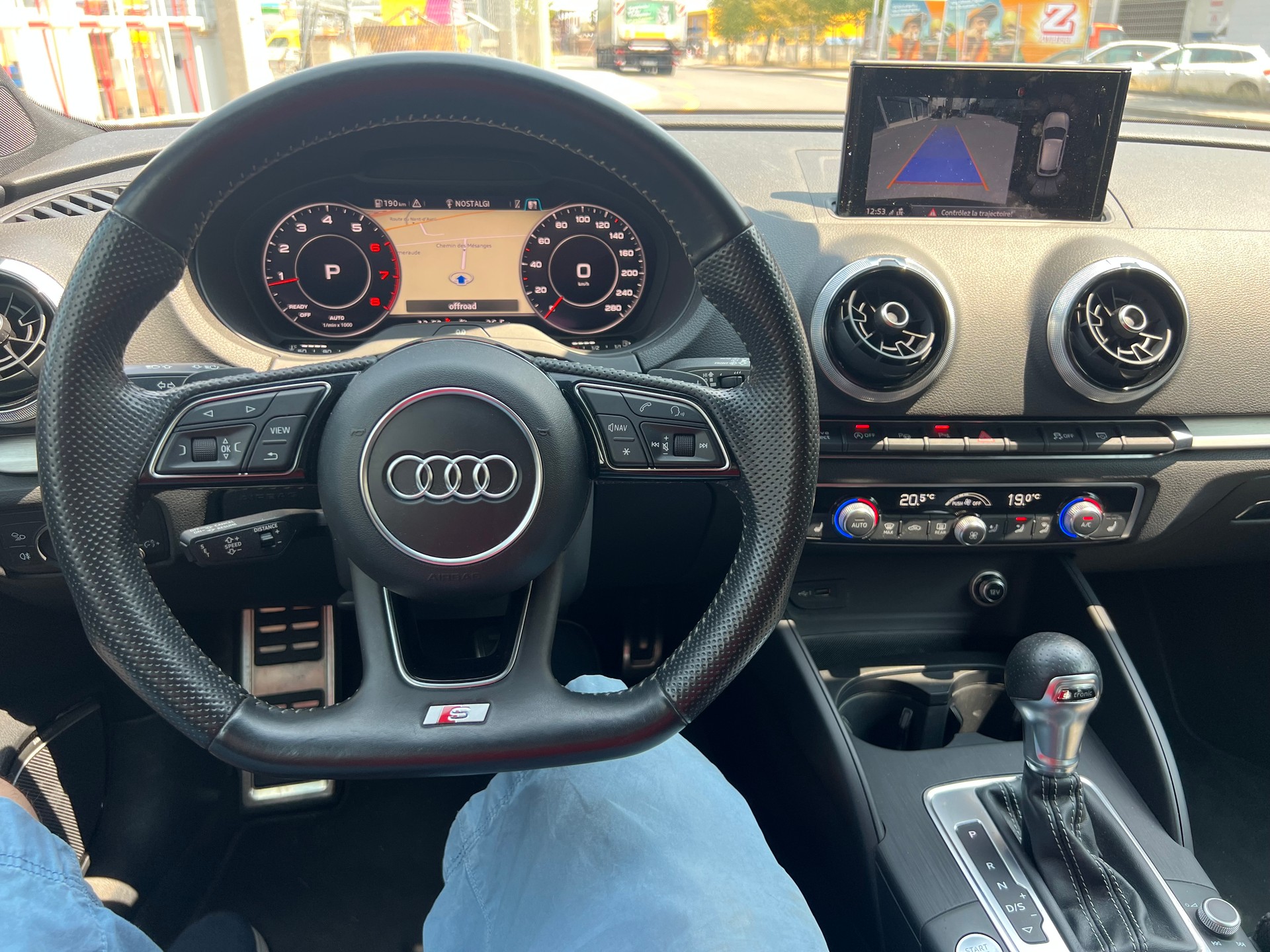 AUDI A3 Sportback 2.0 TFSI Sport quattro S-tronic-image-12