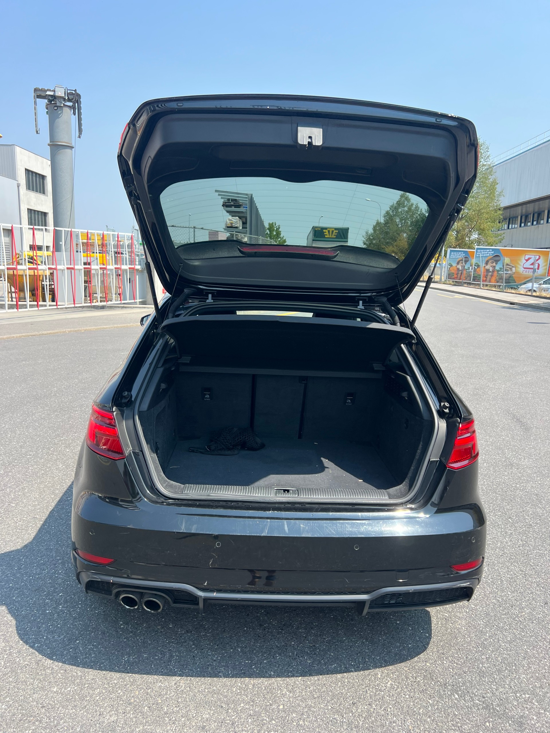 AUDI A3 Sportback 2.0 TFSI Sport quattro S-tronic-image-15
