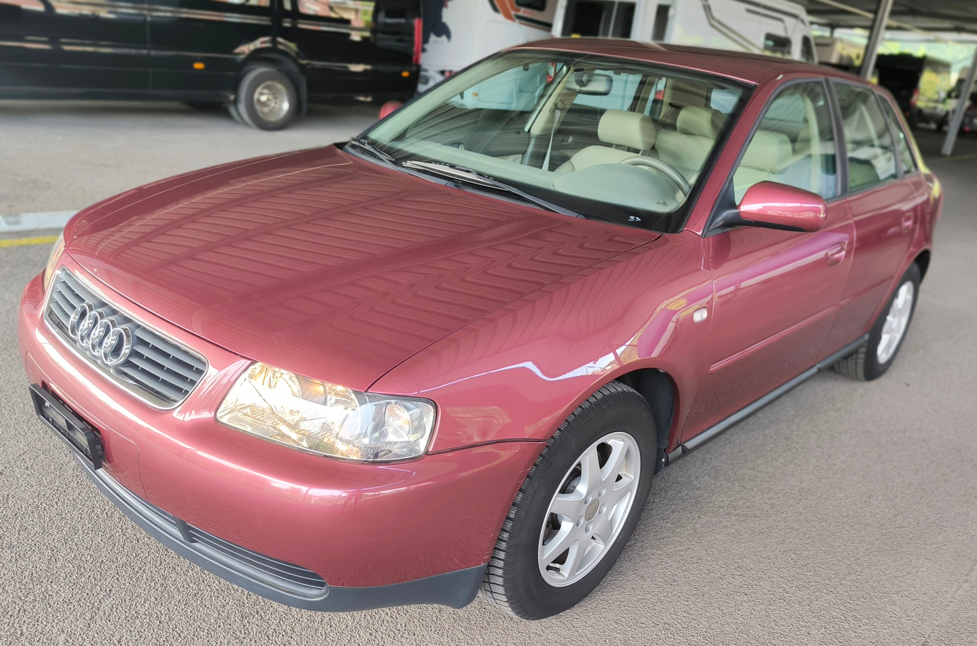 AUDI A3 1.8 Ambiente-image-2