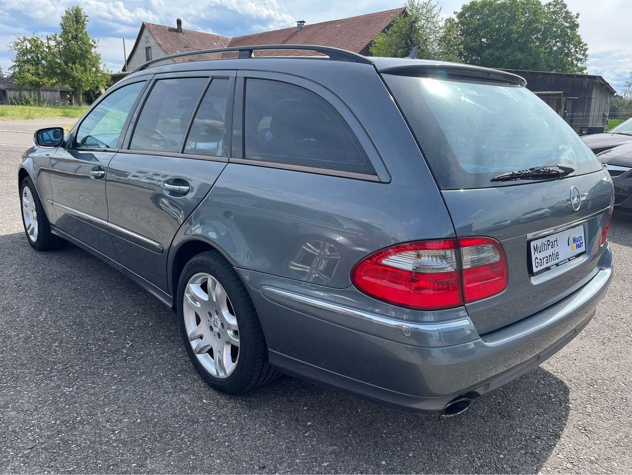 MERCEDES-BENZ E 320 CDI Avantgarde 4Matic Automatic-image-5