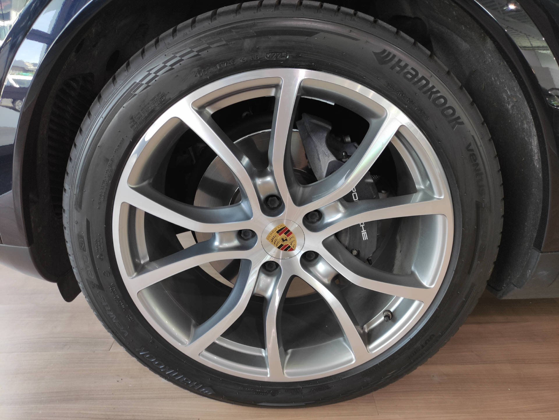 PORSCHE Cayenne 3.0 V6-image-2