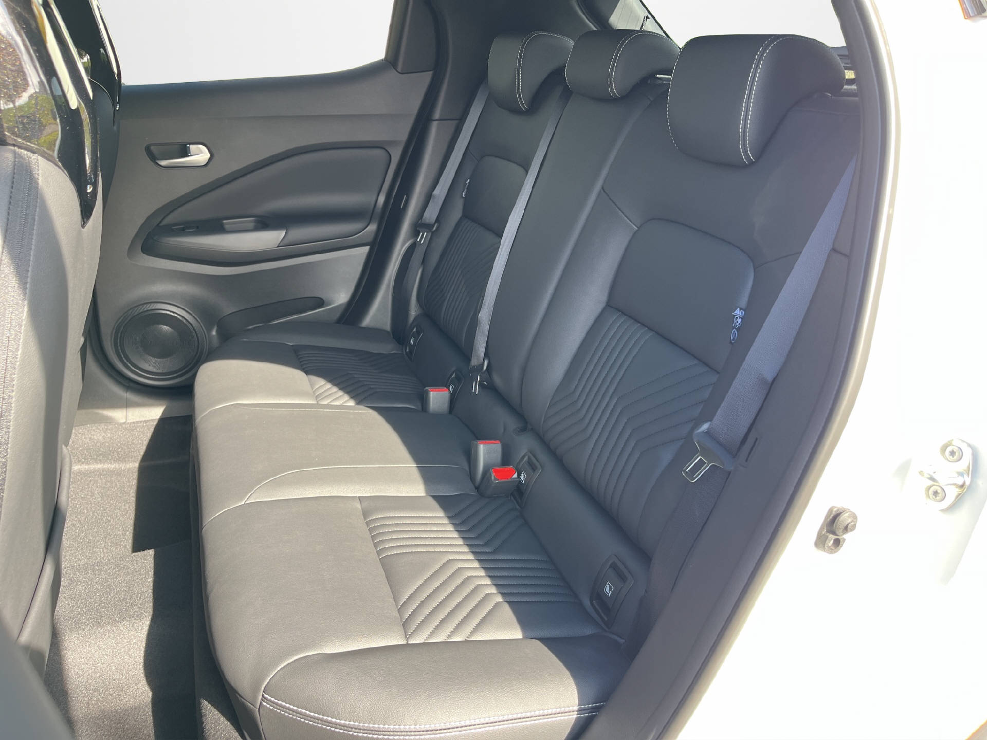 NISSAN Juke 1.6 Hybrid Tekna-image-6