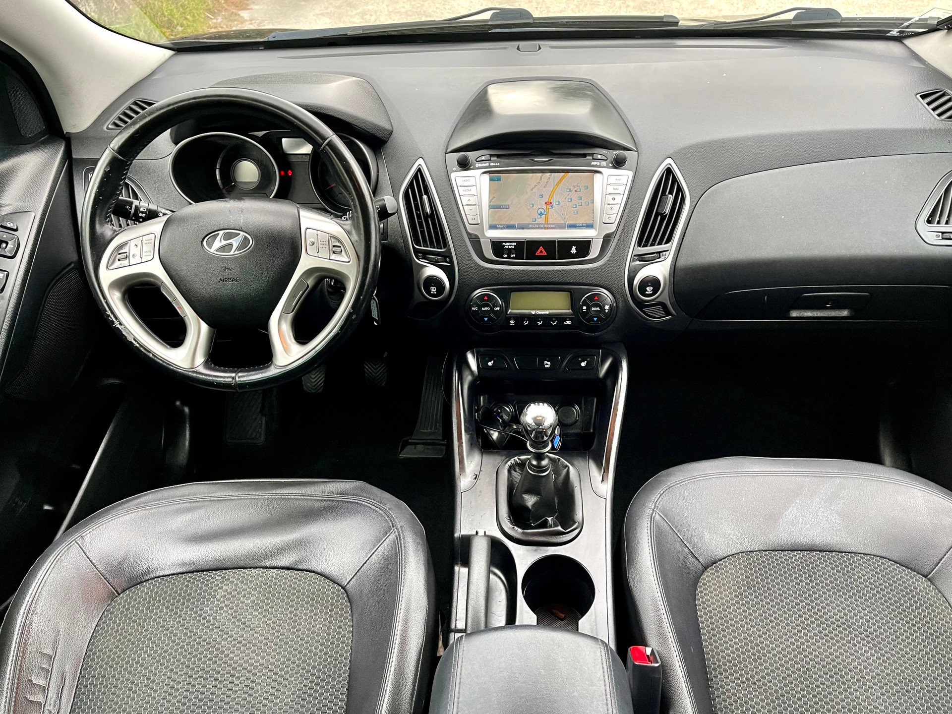 HYUNDAI iX 35 2.0 CRDi Style 4WD-image-1