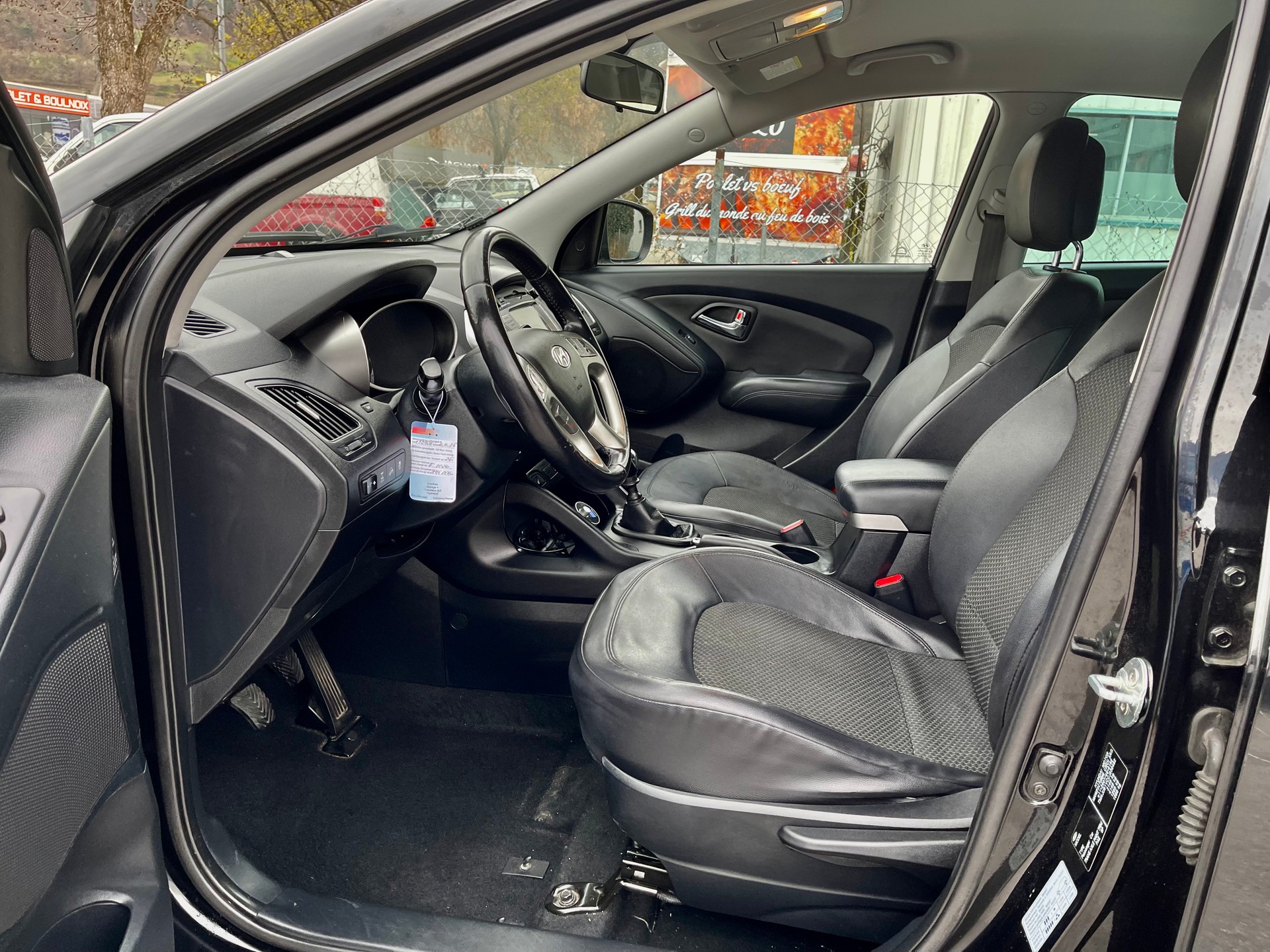 HYUNDAI iX 35 2.0 CRDi Style 4WD-image-14