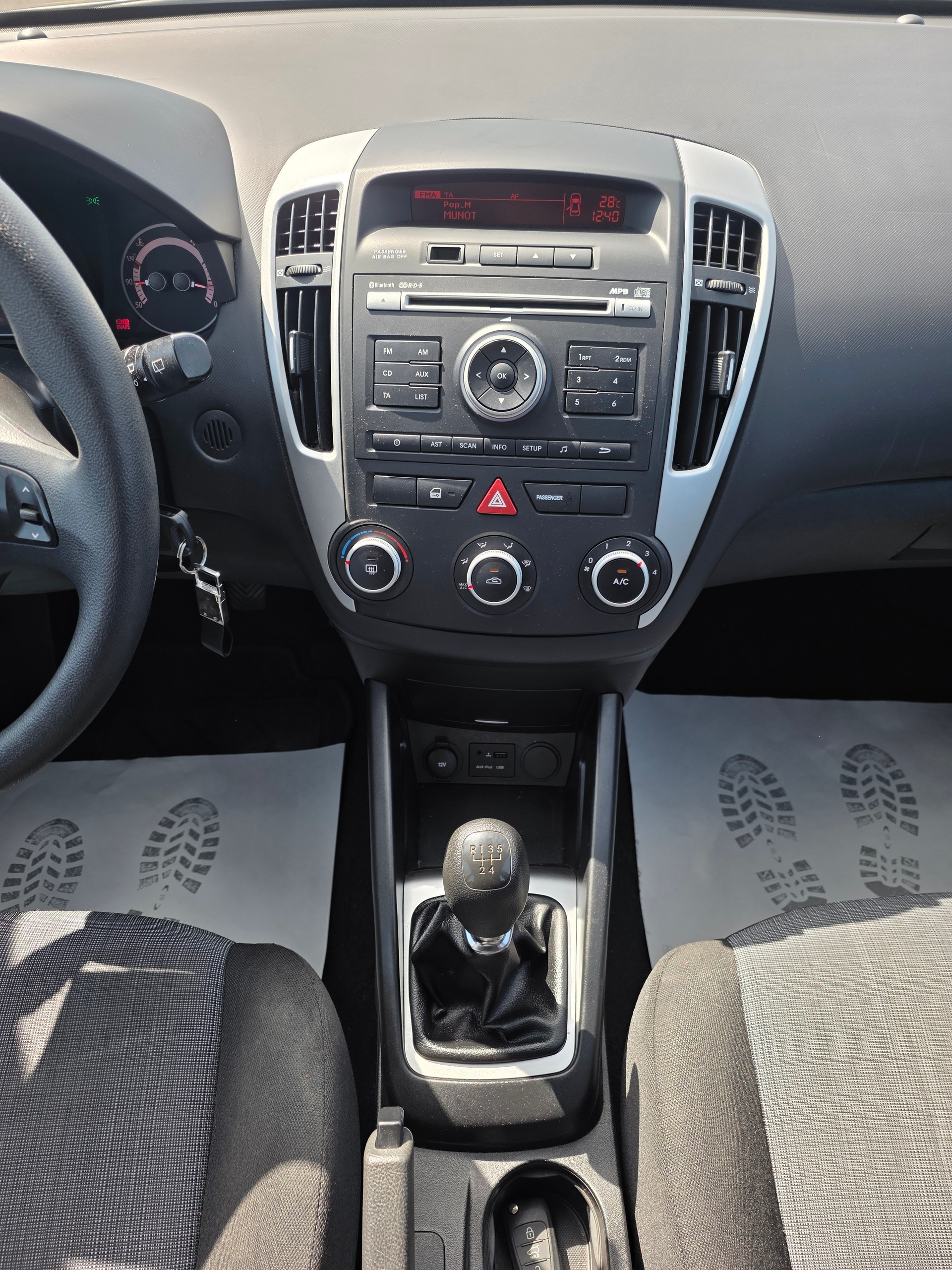 KIA Cee'd Sporty Wagon 1.4 16V Basic-image-11