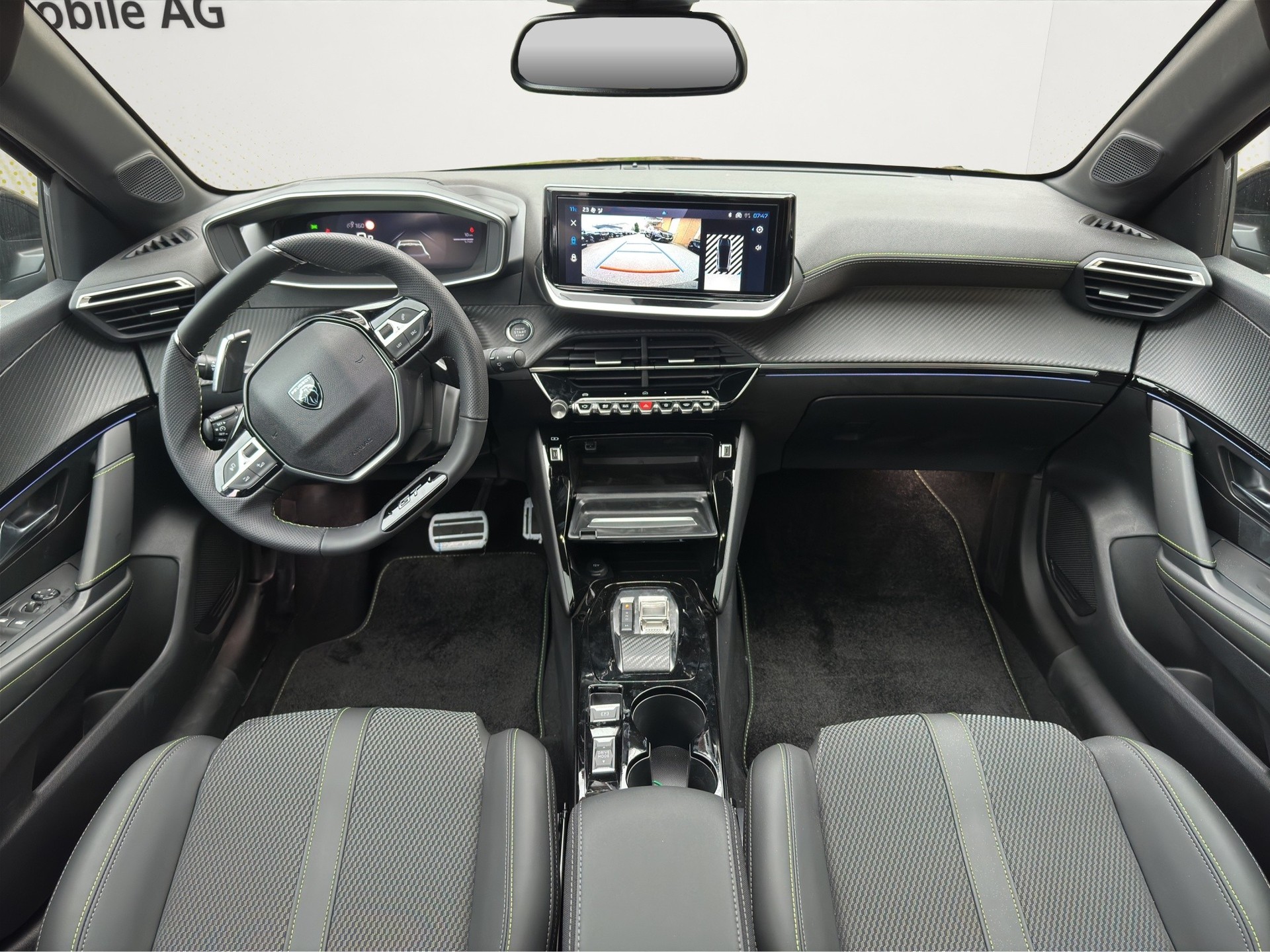 PEUGEOT 208 1.2 MHEV 145 GT Aut. Panorama-Glasdach-image-9