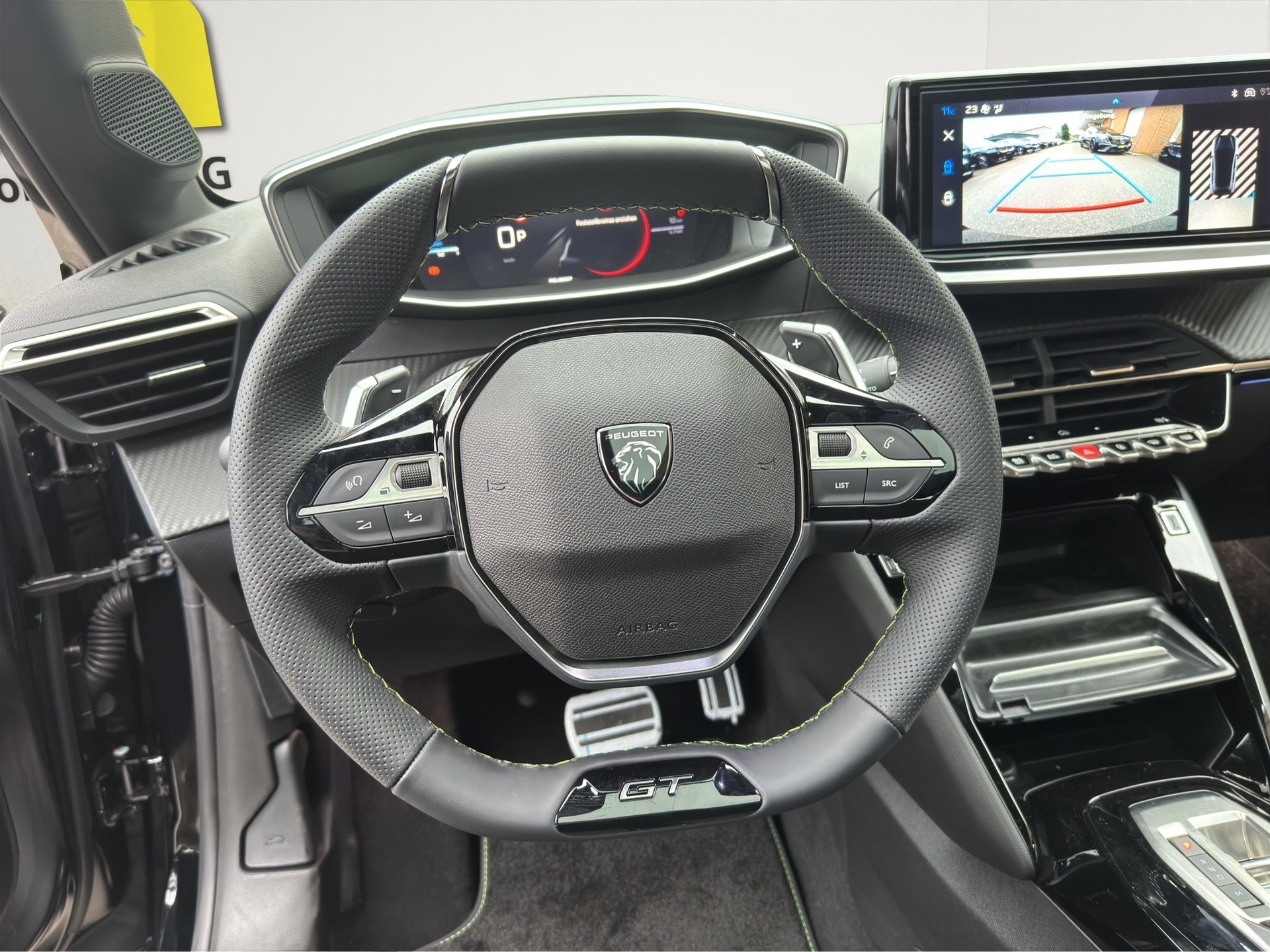 PEUGEOT 208 1.2 MHEV 145 GT Aut. Panorama-Glasdach-image-15