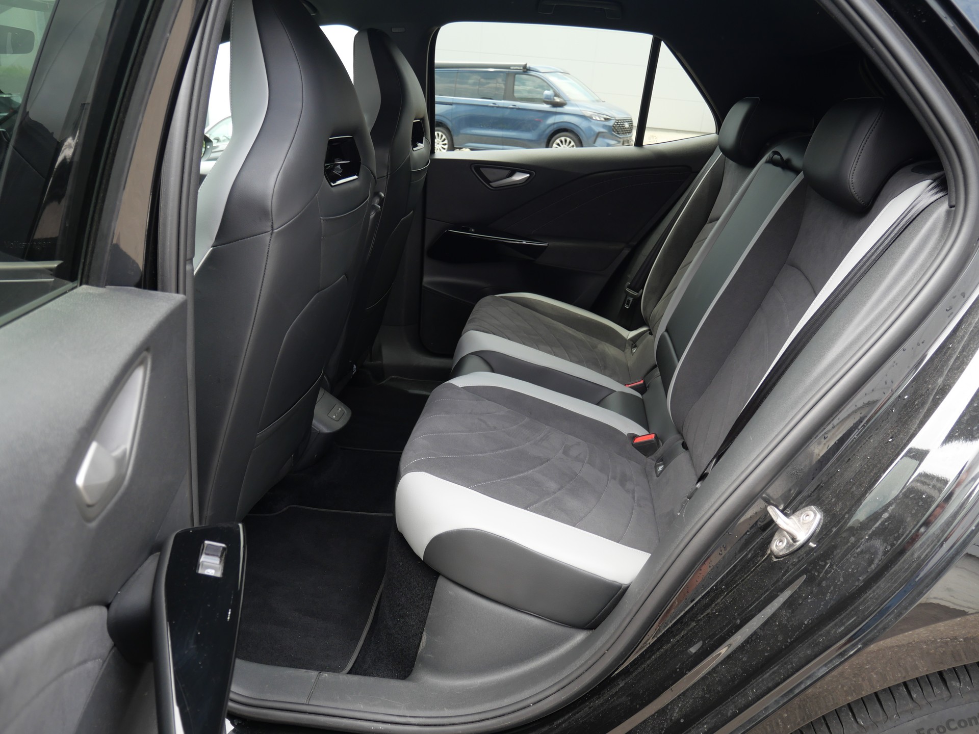 VW ID.3 Pro S 77 kWh PA Facelift *Wärmepumpe, CH-Auto, Vollausstattung*-image-8