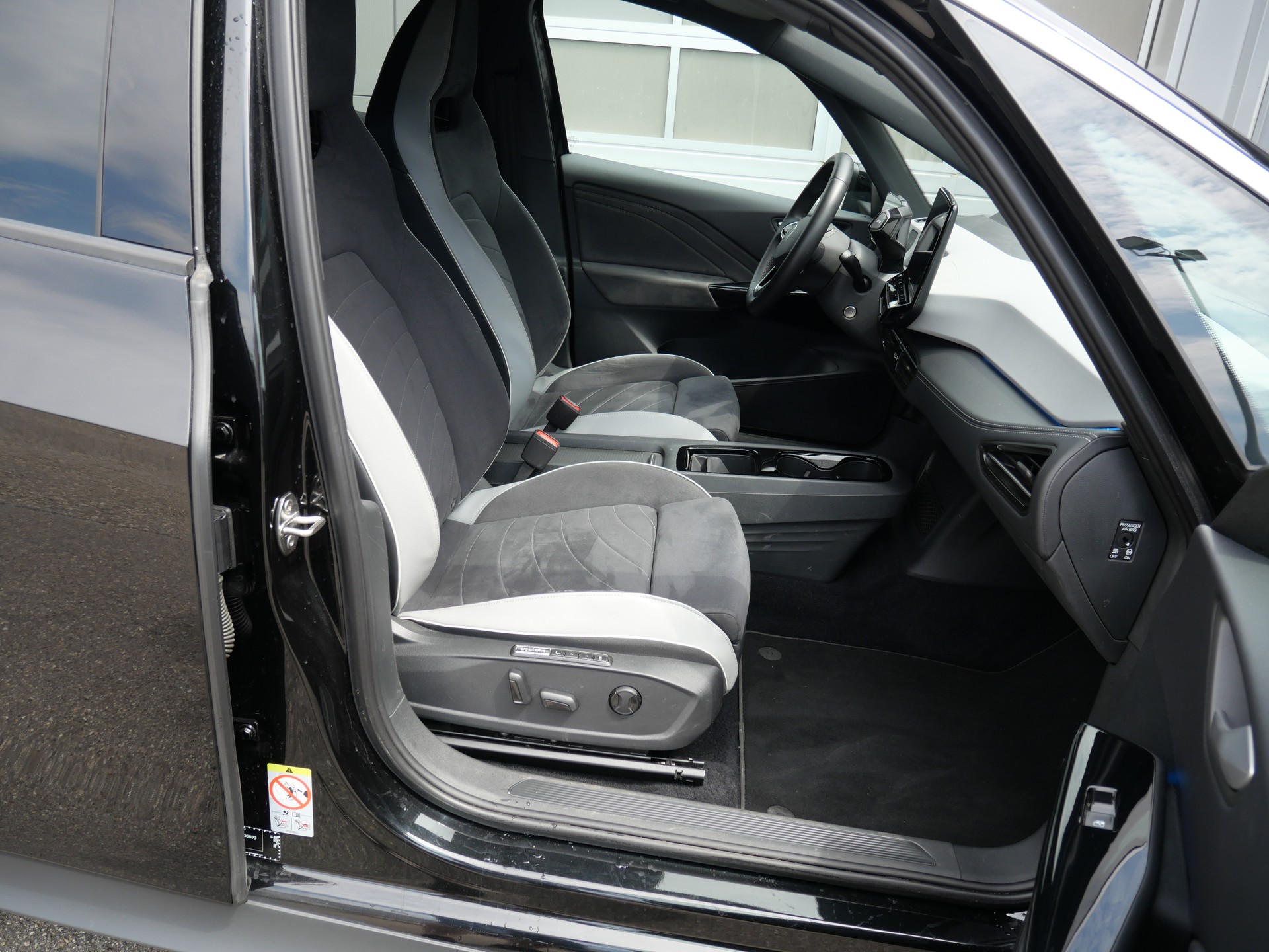 VW ID.3 Pro S 77 kWh PA Facelift *Wärmepumpe, CH-Auto, Vollausstattung*-image-9
