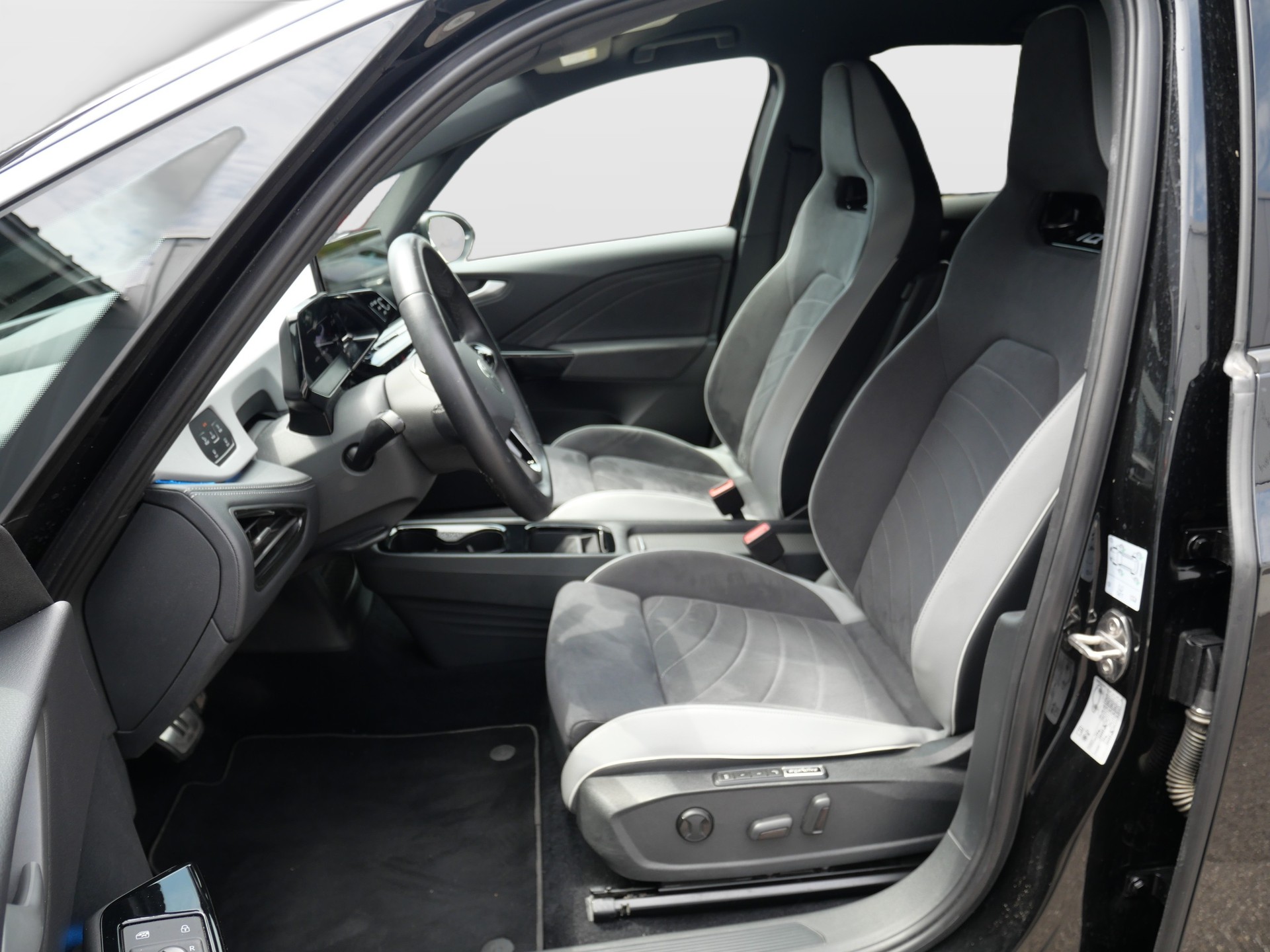 VW ID.3 Pro S 77 kWh PA Facelift *Wärmepumpe, CH-Auto, Vollausstattung*-image-10