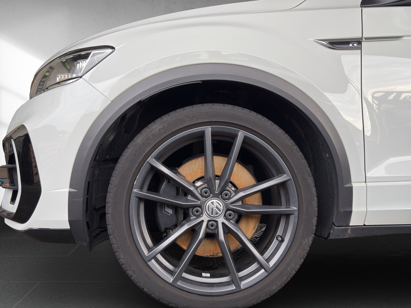 VW T-Roc 2.0 TSI R DSG 4Motion-image-10