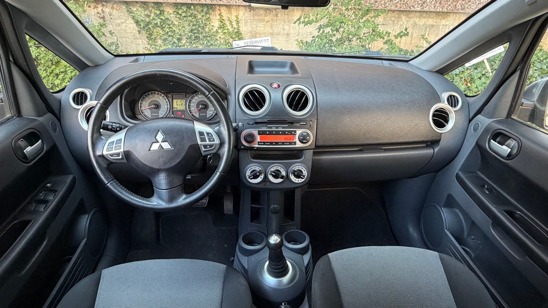 MITSUBISHI Colt 1.3 16V Jubilé (35) Allshift-image-8