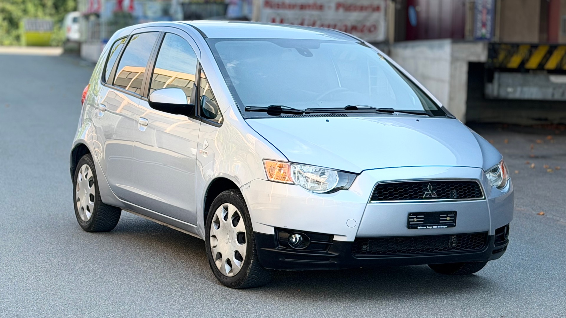 MITSUBISHI Colt 1.3 16V Jubilé (35) Allshift-image-1