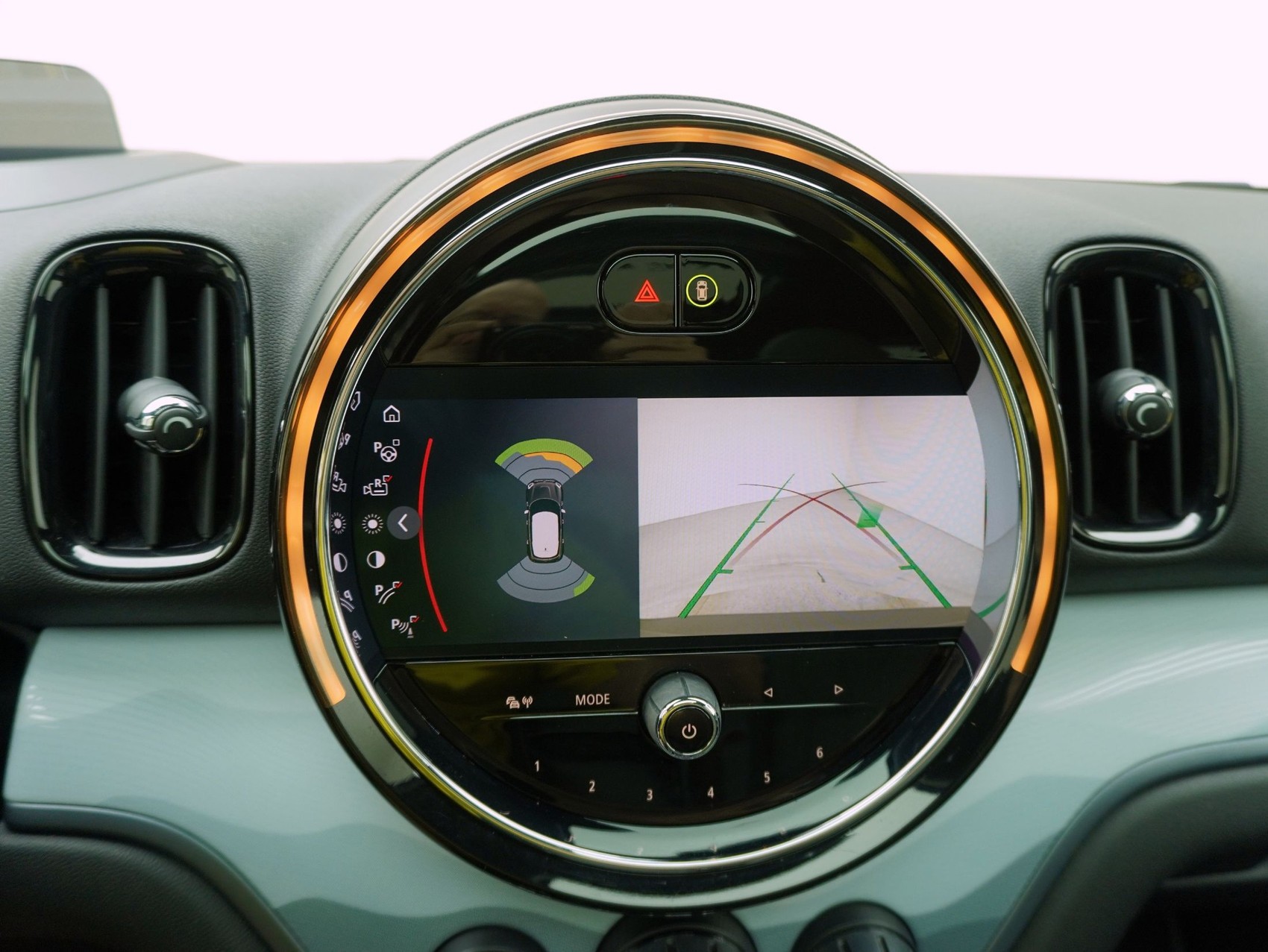 MINI Mini Countryman F60 1.5i Cooper S E ALL4-image-17