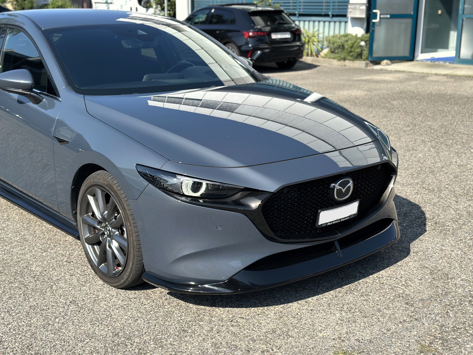 MAZDA 3 Hatchback SKYACTIV-X MHybrid 186 Homura AWD Automat-image-2