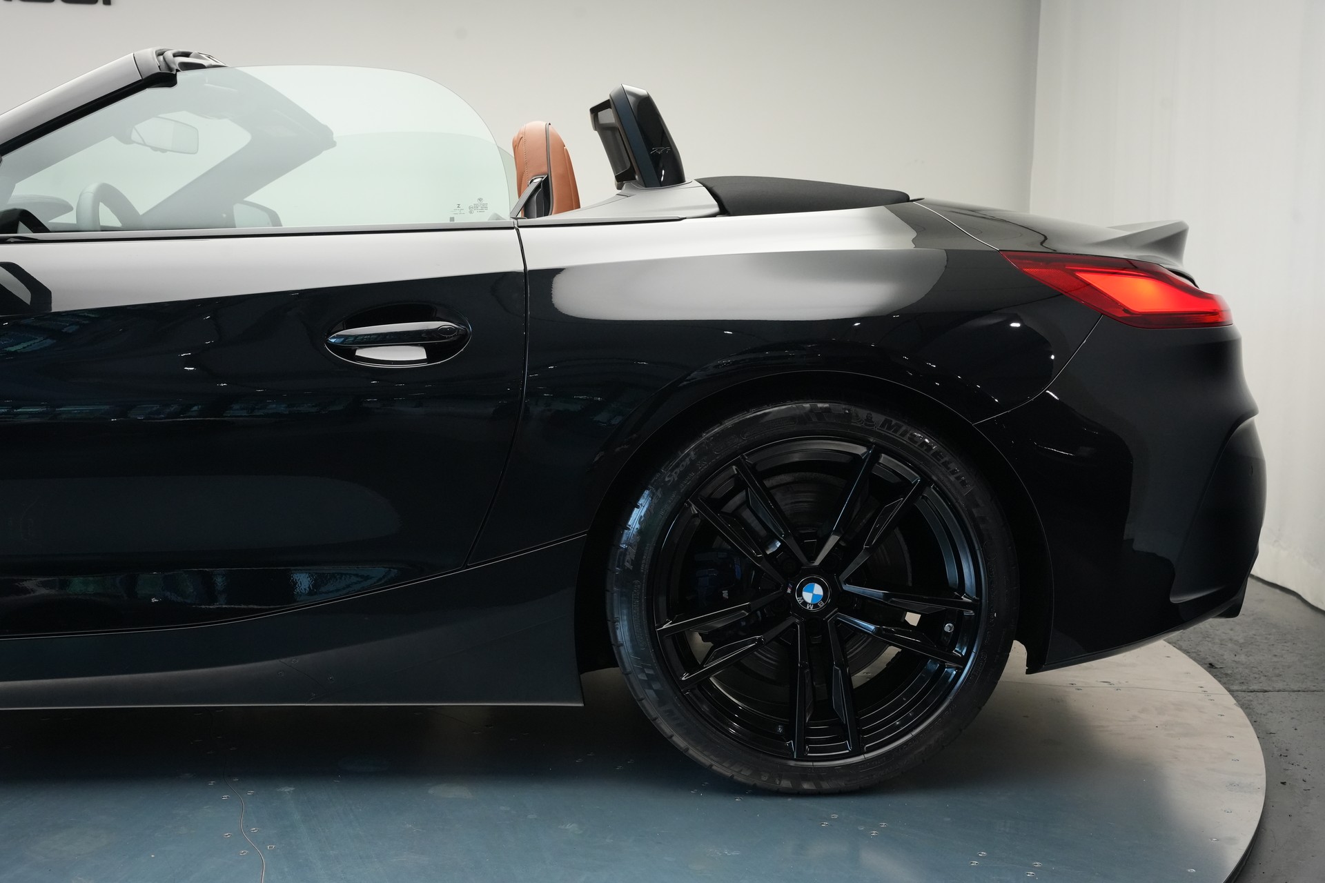 BMW Z4 M40i Steptronic *CH-Fahrzeug* *HuD*-image-15