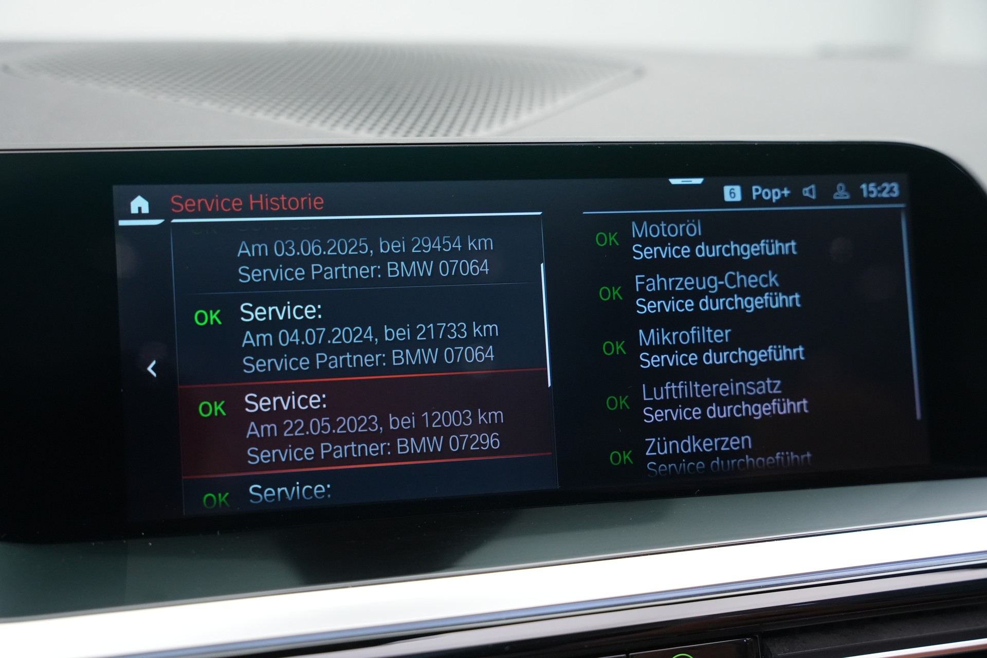 BMW Z4 M40i Steptronic *CH-Fahrzeug* *HuD*-image-44