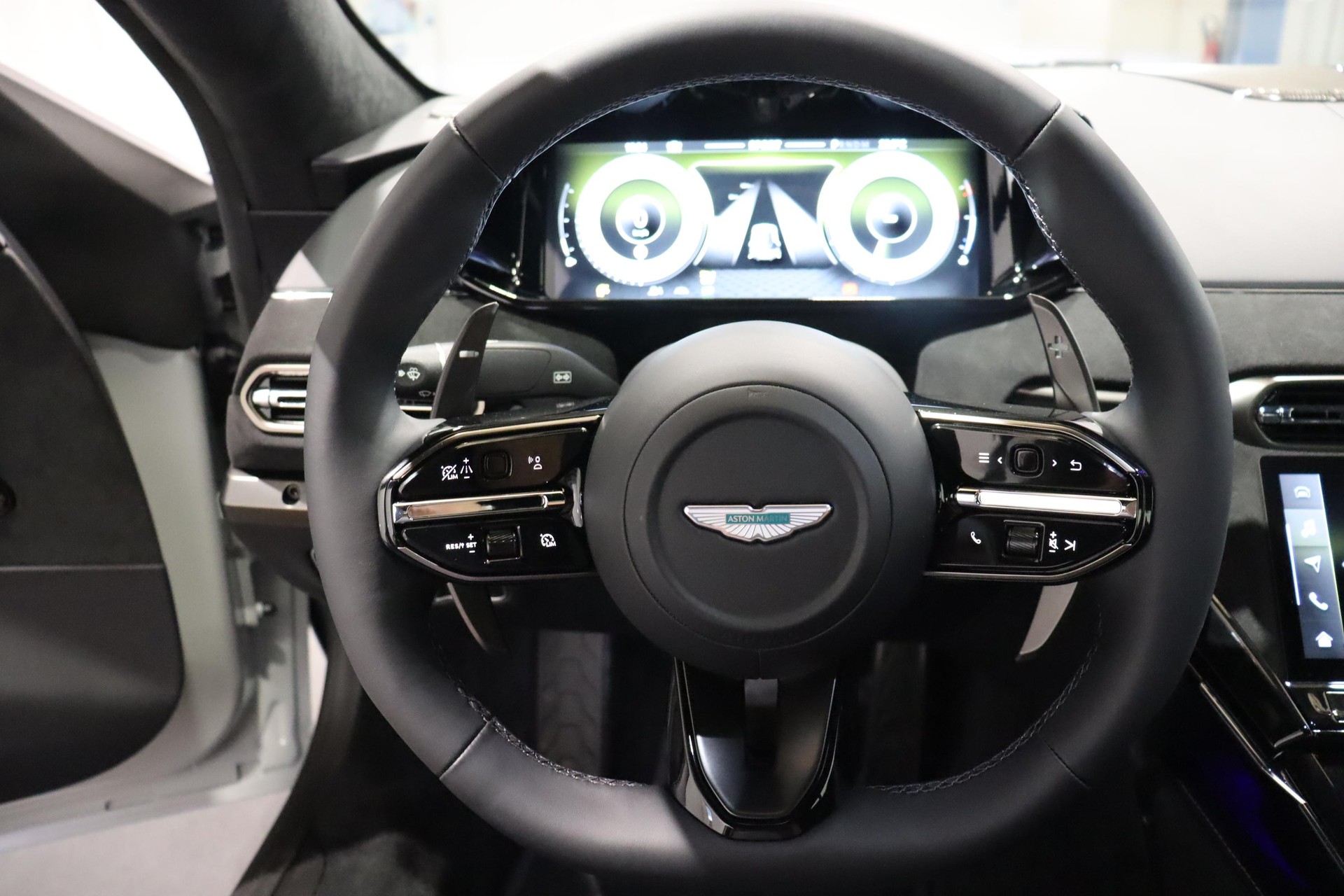 ASTON MARTIN V8 Vantage Coupé 4.0 S V8 Bi-Turbo-image-12