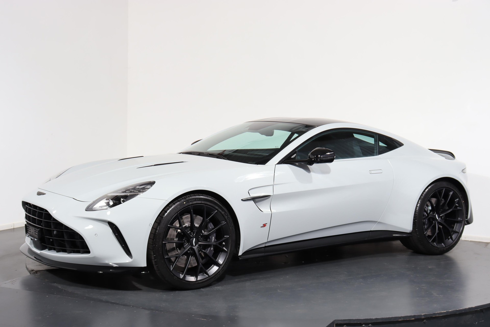 ASTON MARTIN V8 Vantage Coupé 4.0 S V8 Bi-Turbo-showroom-element-3