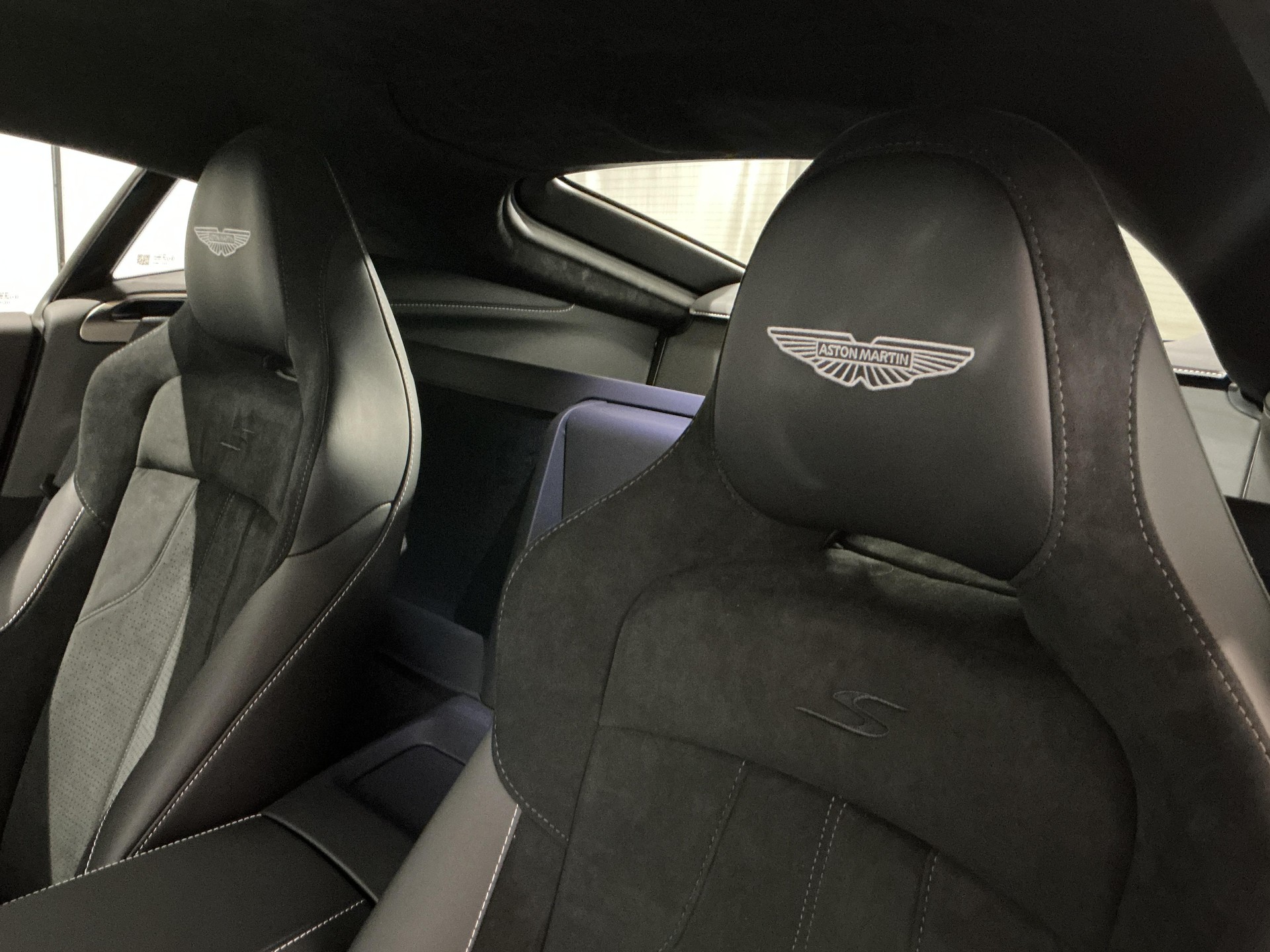 ASTON MARTIN V8 Vantage Coupé 4.0 S V8 Bi-Turbo-image-11