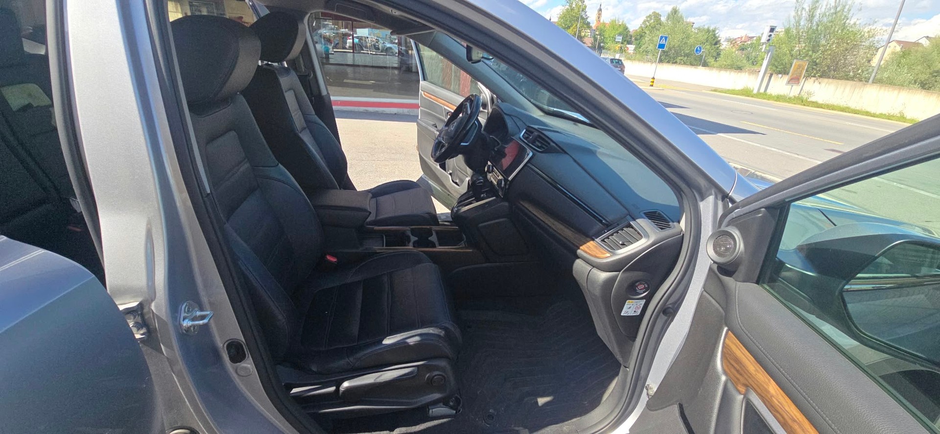 HONDA CR-V 1.5 i-VTEC Executive 4WD Automatic-image-10