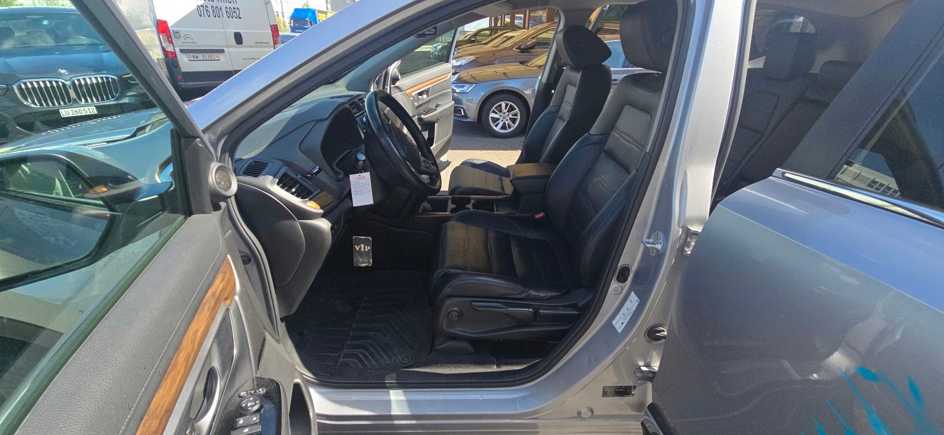 HONDA CR-V 1.5 i-VTEC Executive 4WD Automatic-image-7