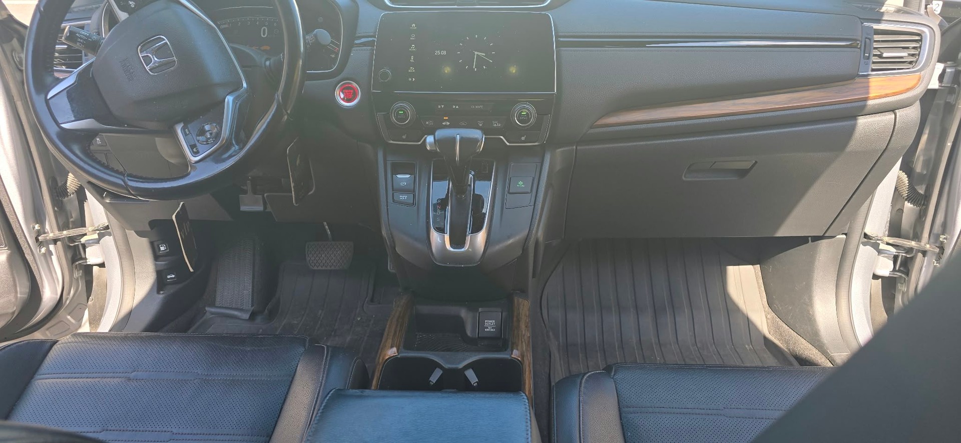 HONDA CR-V 1.5 i-VTEC Executive 4WD Automatic-image-12