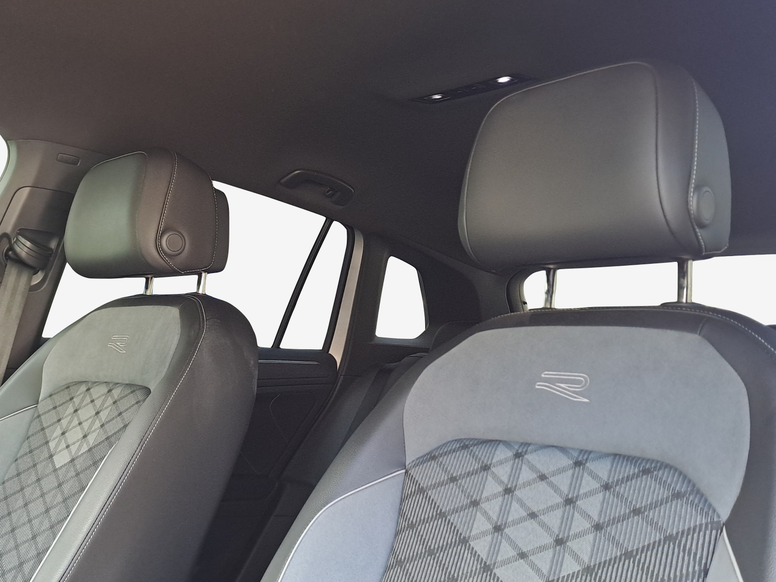 VW Tiguan 1.4TSI PHEV R-Line DSG-image-14