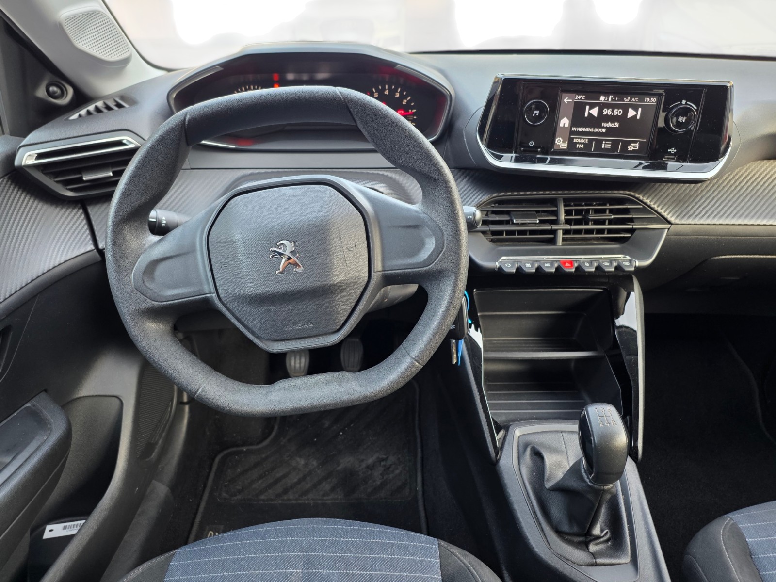 PEUGEOT 208 1.2 PureTech Active-image-11