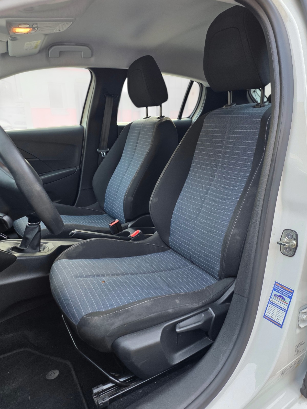 PEUGEOT 208 1.2 PureTech Active-image-13