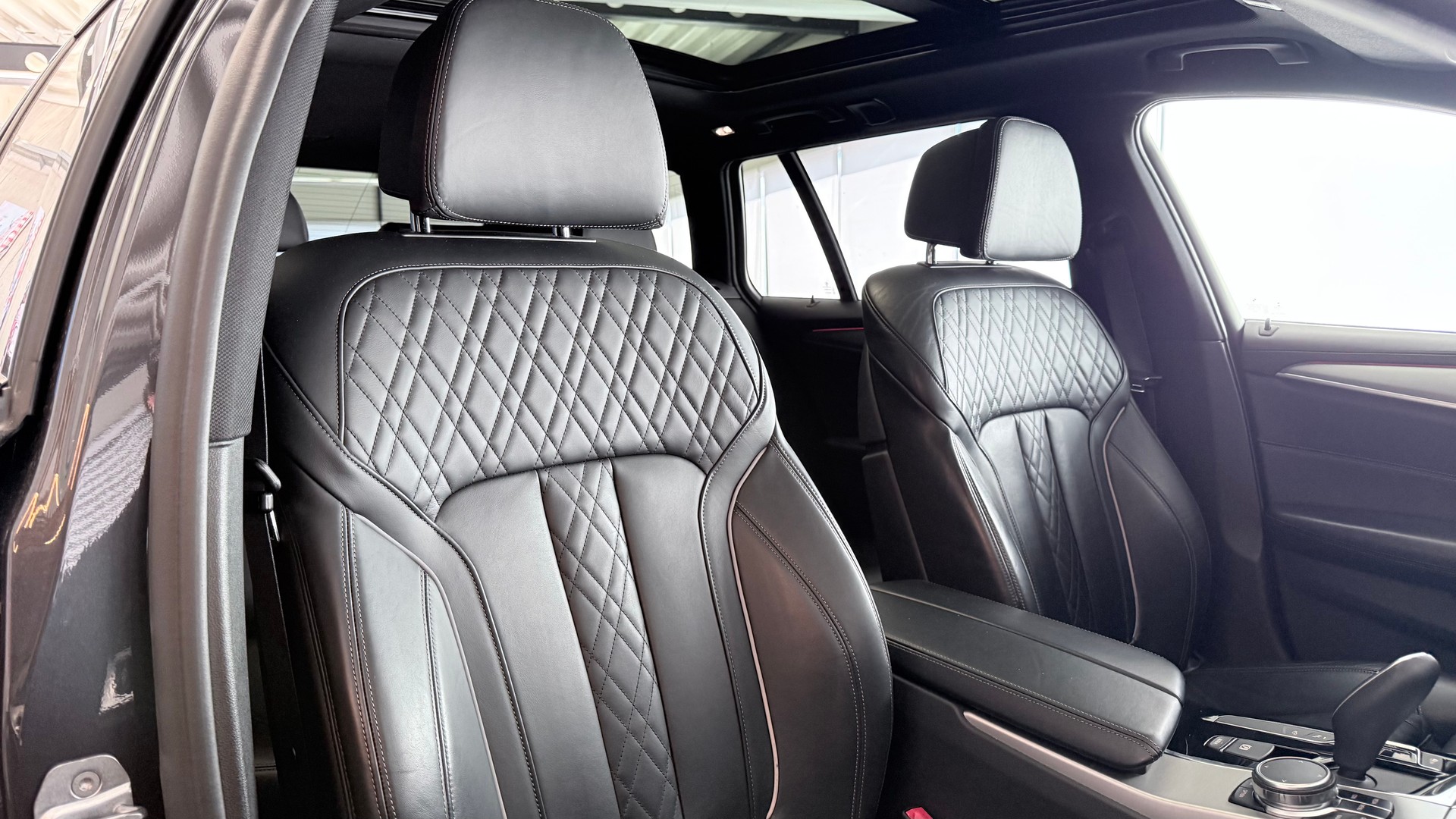 BMW 540d xDrive SAG Touring-image-23