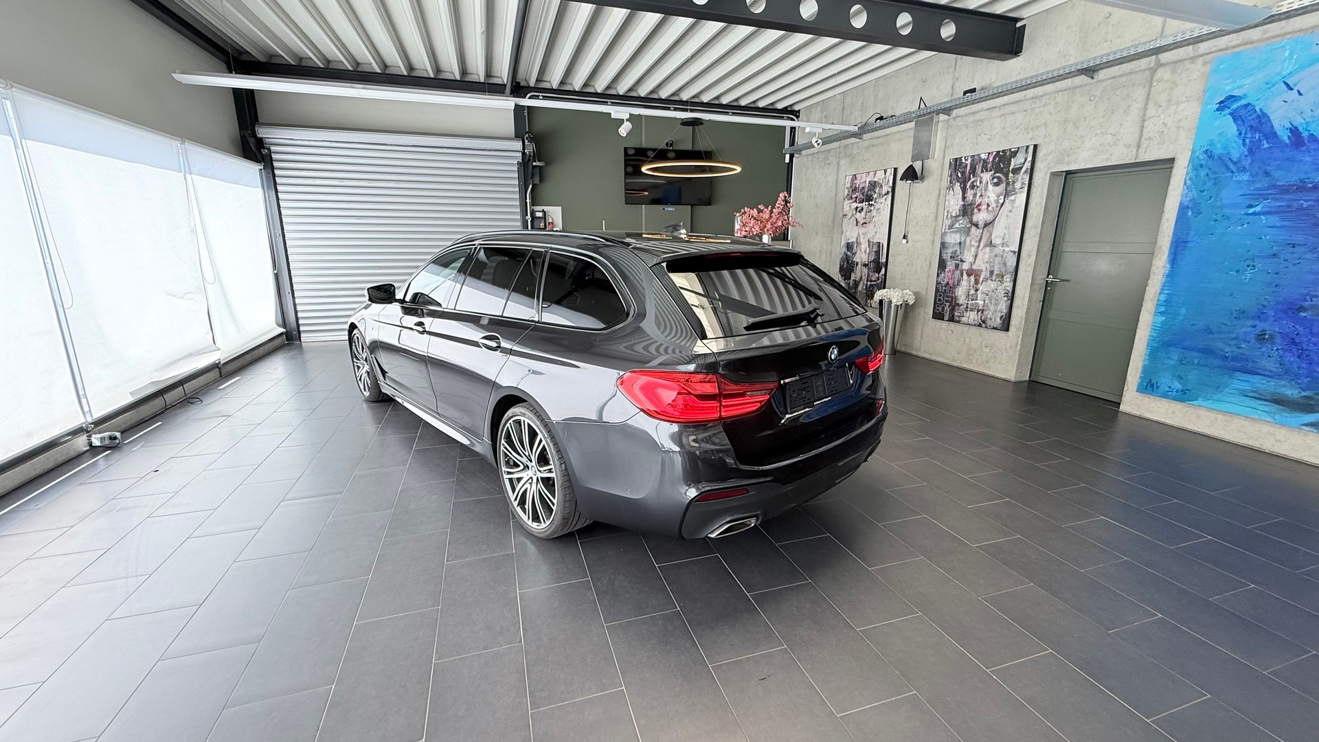 BMW 540d xDrive SAG Touring-image-16