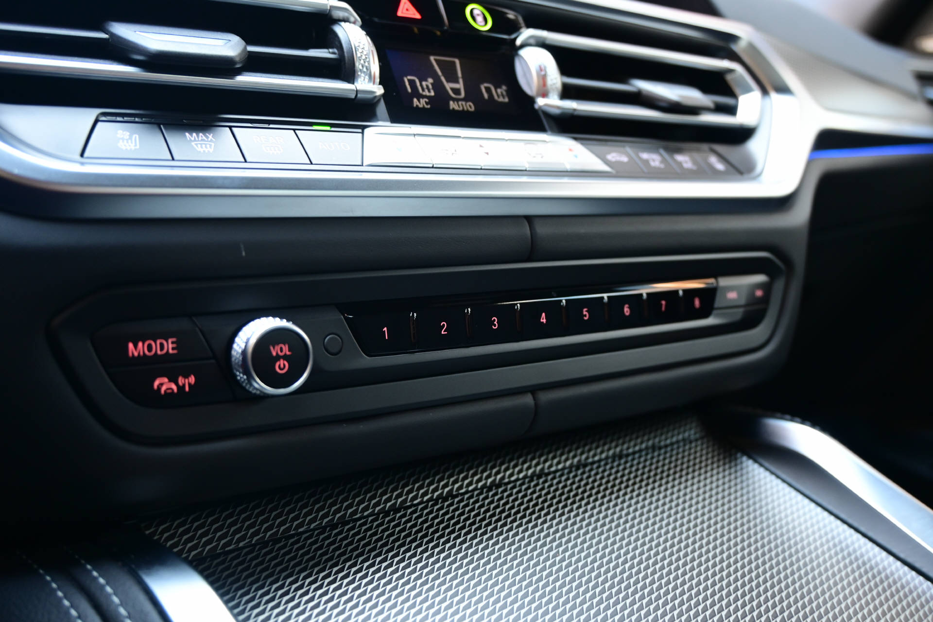 BMW M440i xDrive Coupé *gratis Service bis 100.000km*Head up Display*Harman Kardon*-image-16