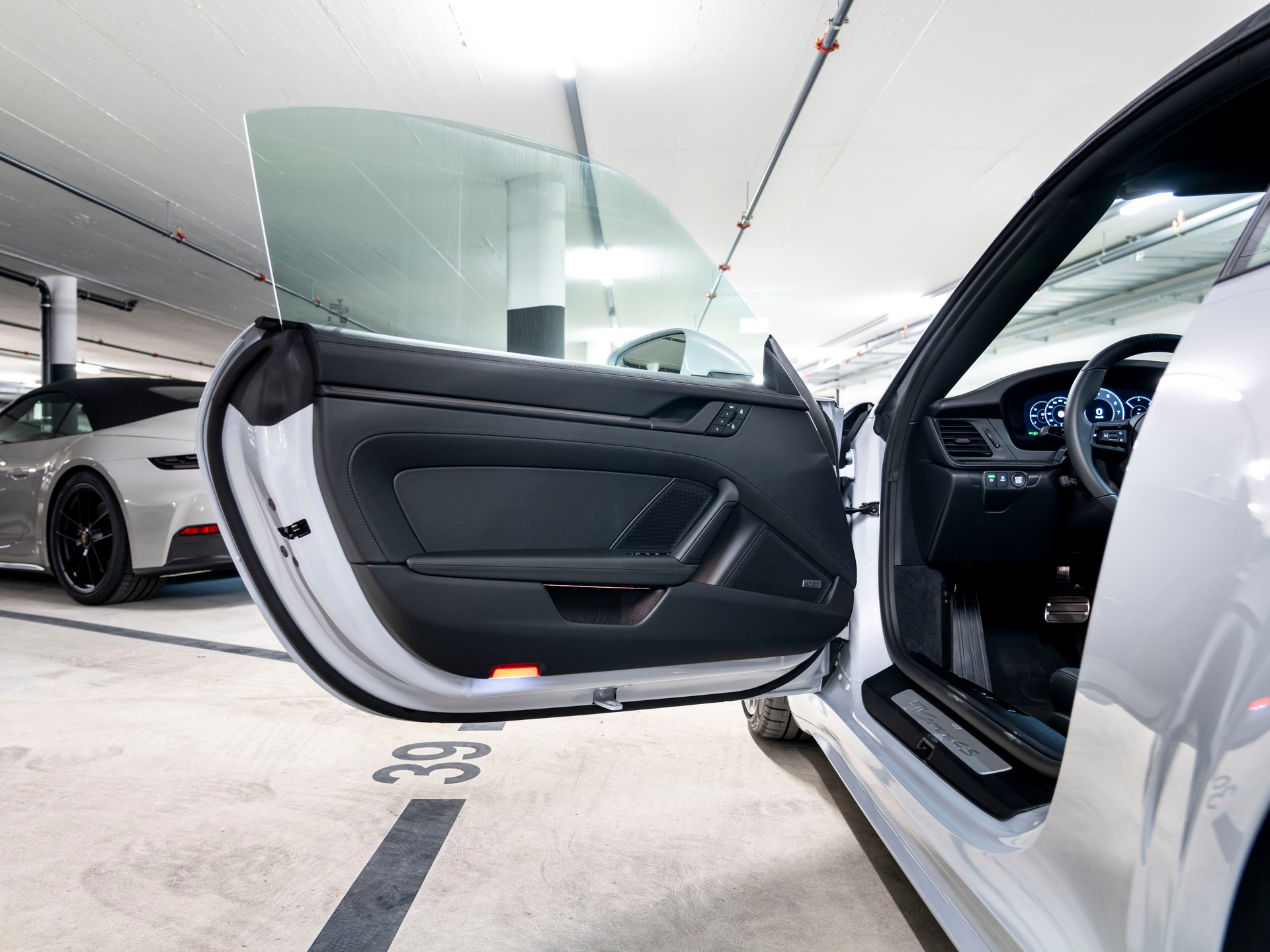 PORSCHE 911 Carrera 4S Cabriolet PDK-image-12