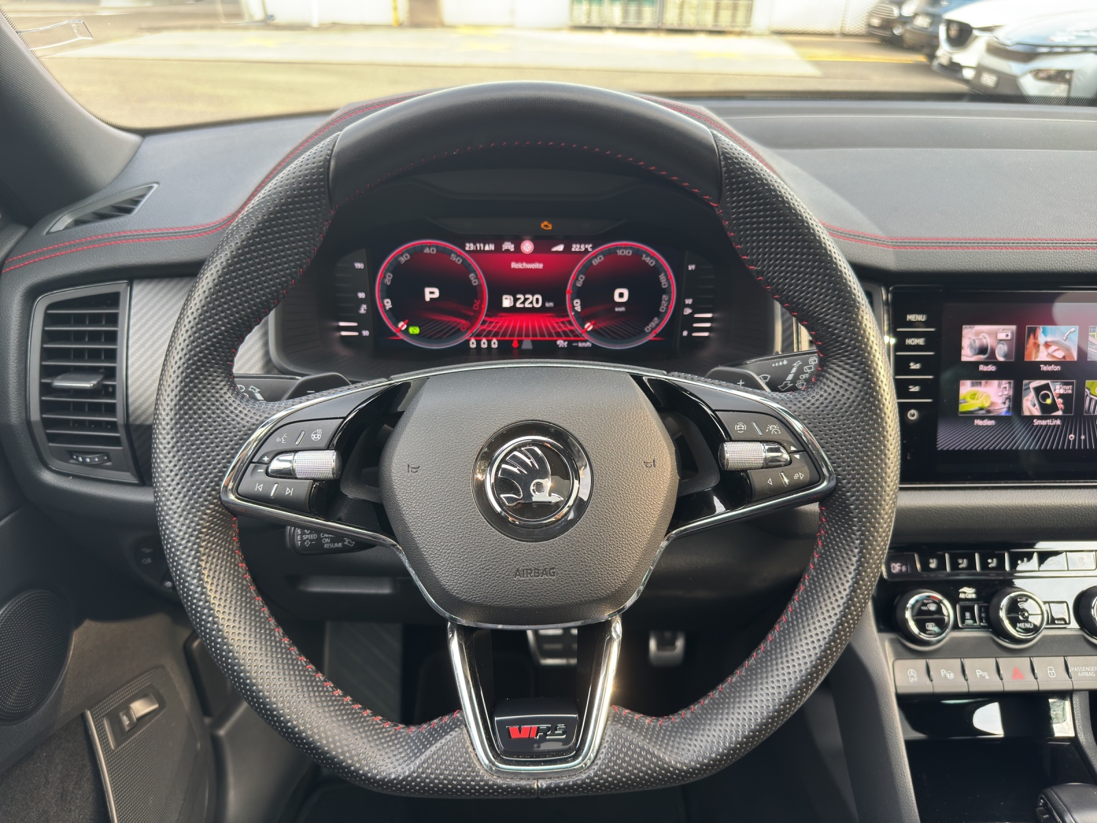 SKODA I AHK I 360 Kamera I Pano I Head-Up- Display I Standheizung I-image-7